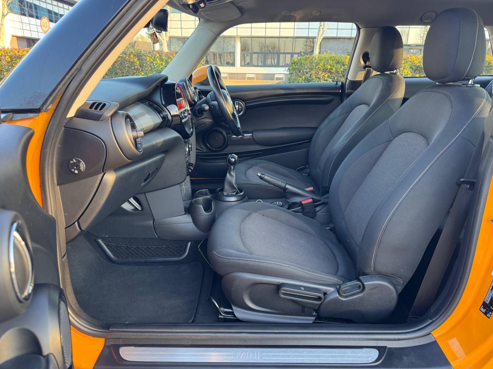 MINI Hatch 1.2 One Hatchback 3dr Petrol Manual Euro 6 (s/s) (102 ps)