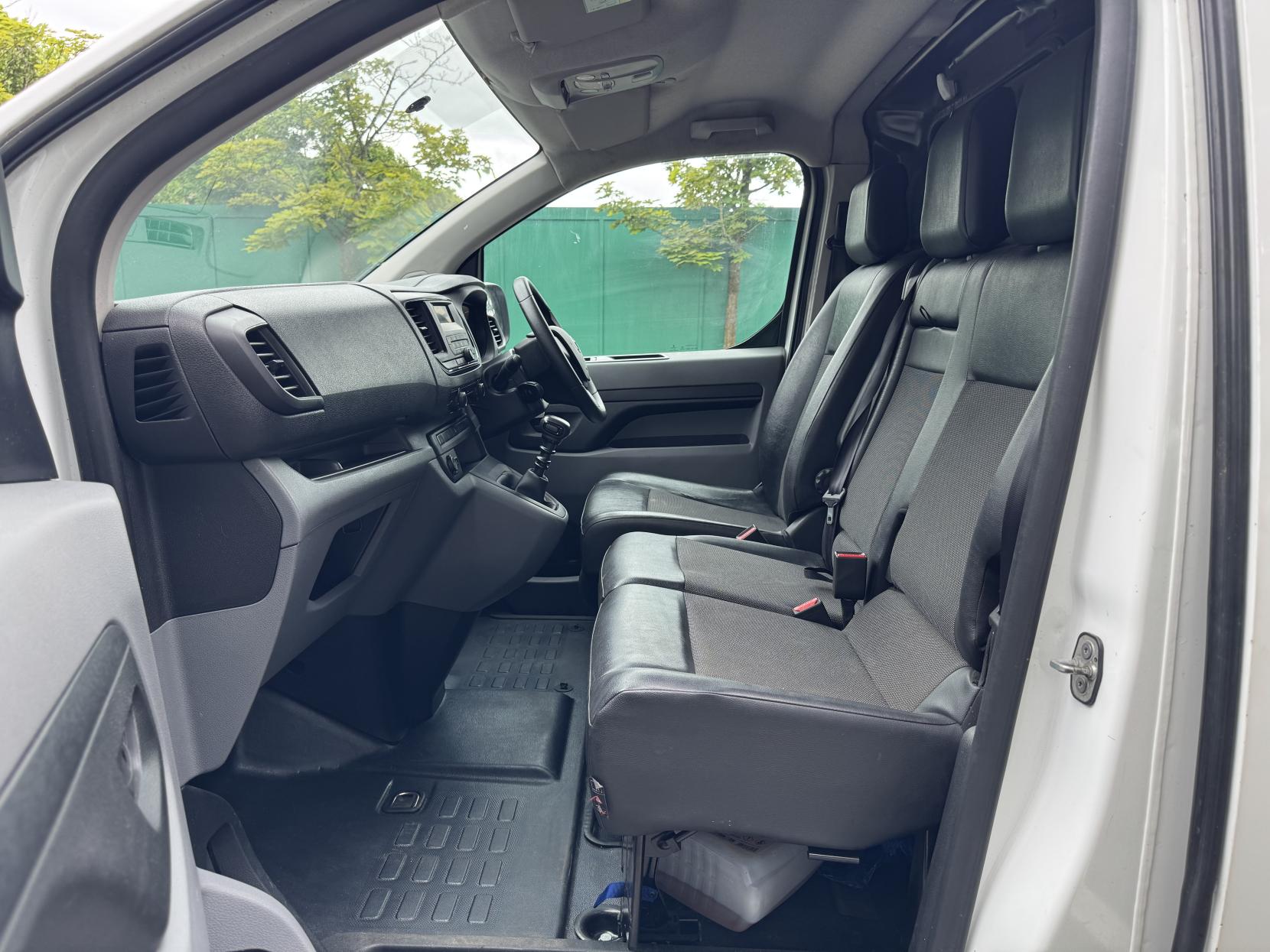 Toyota ProAce 2.0D Icon Medium Panel Van 6dr Diesel Manual MWB Euro 6 (s/s) (120 ps)