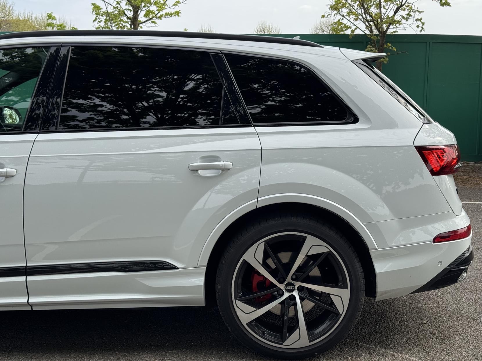 Audi Q7 3.0 TDI V6 50 Black Edition SUV 5dr Diesel Tiptronic quattro Euro 6 (s/s) (286 ps)