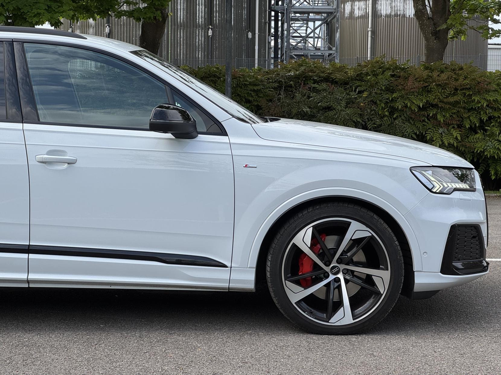 Audi Q7 3.0 TDI V6 50 Black Edition SUV 5dr Diesel Tiptronic quattro Euro 6 (s/s) (286 ps)