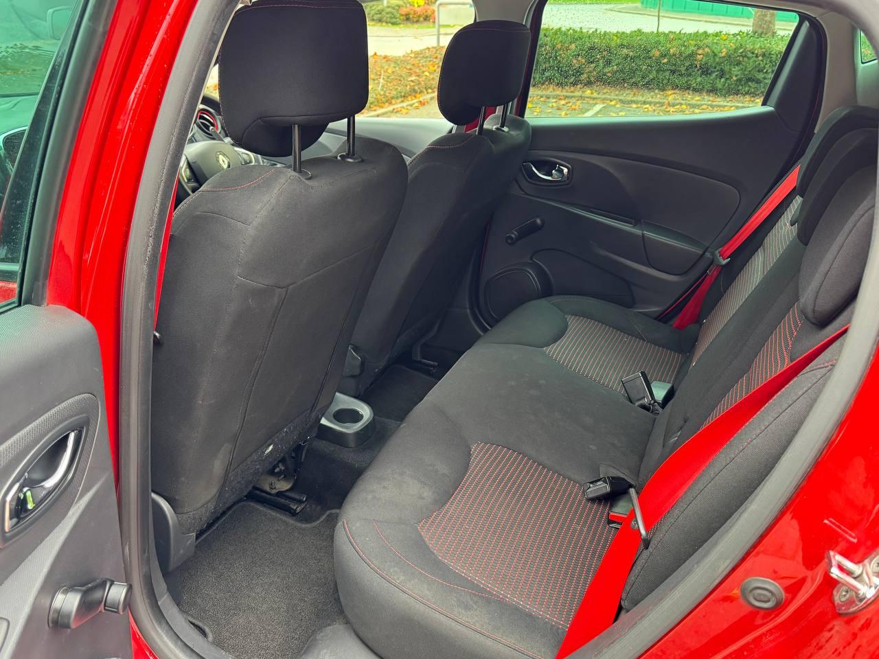 Renault Clio 1.6 TCe Renaultsport Hatchback 5dr Petrol EDC Euro 5 (200 ps)