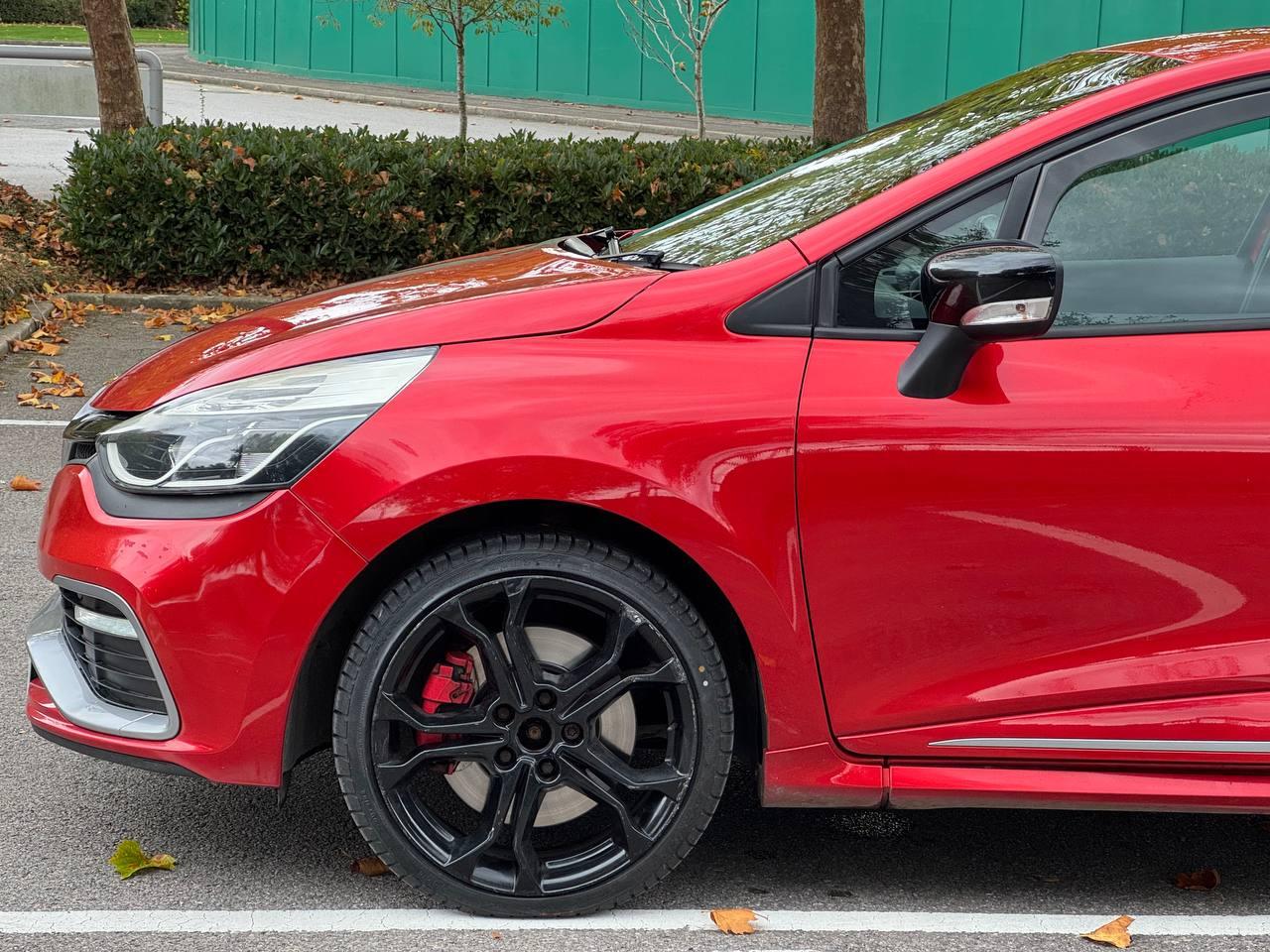 Renault Clio 1.6 TCe Renaultsport Hatchback 5dr Petrol EDC Euro 5 (200 ps)