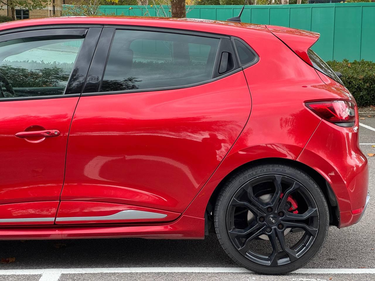 Renault Clio 1.6 TCe Renaultsport Hatchback 5dr Petrol EDC Euro 5 (200 ps)