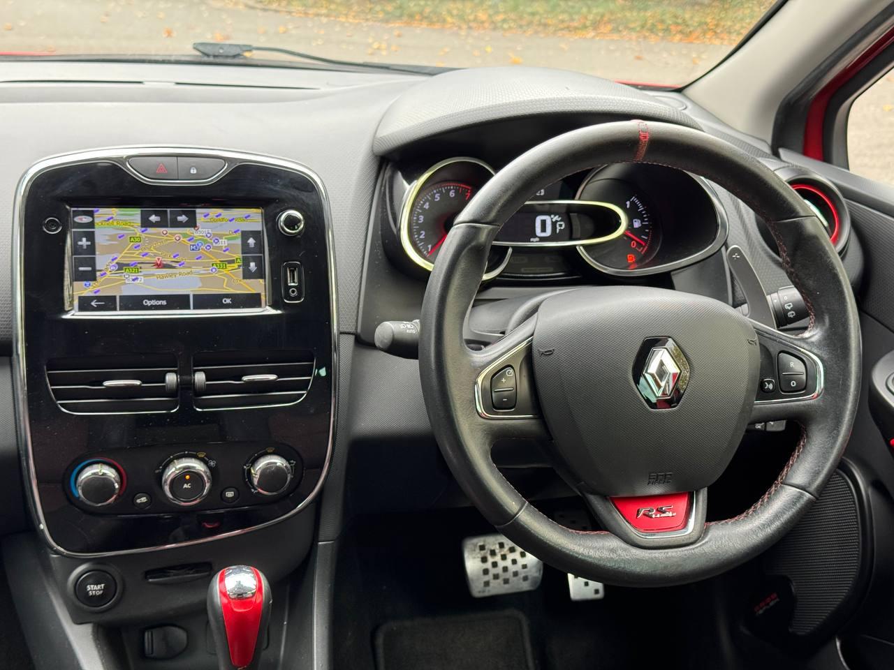 Renault Clio 1.6 TCe Renaultsport Hatchback 5dr Petrol EDC Euro 5 (200 ps)