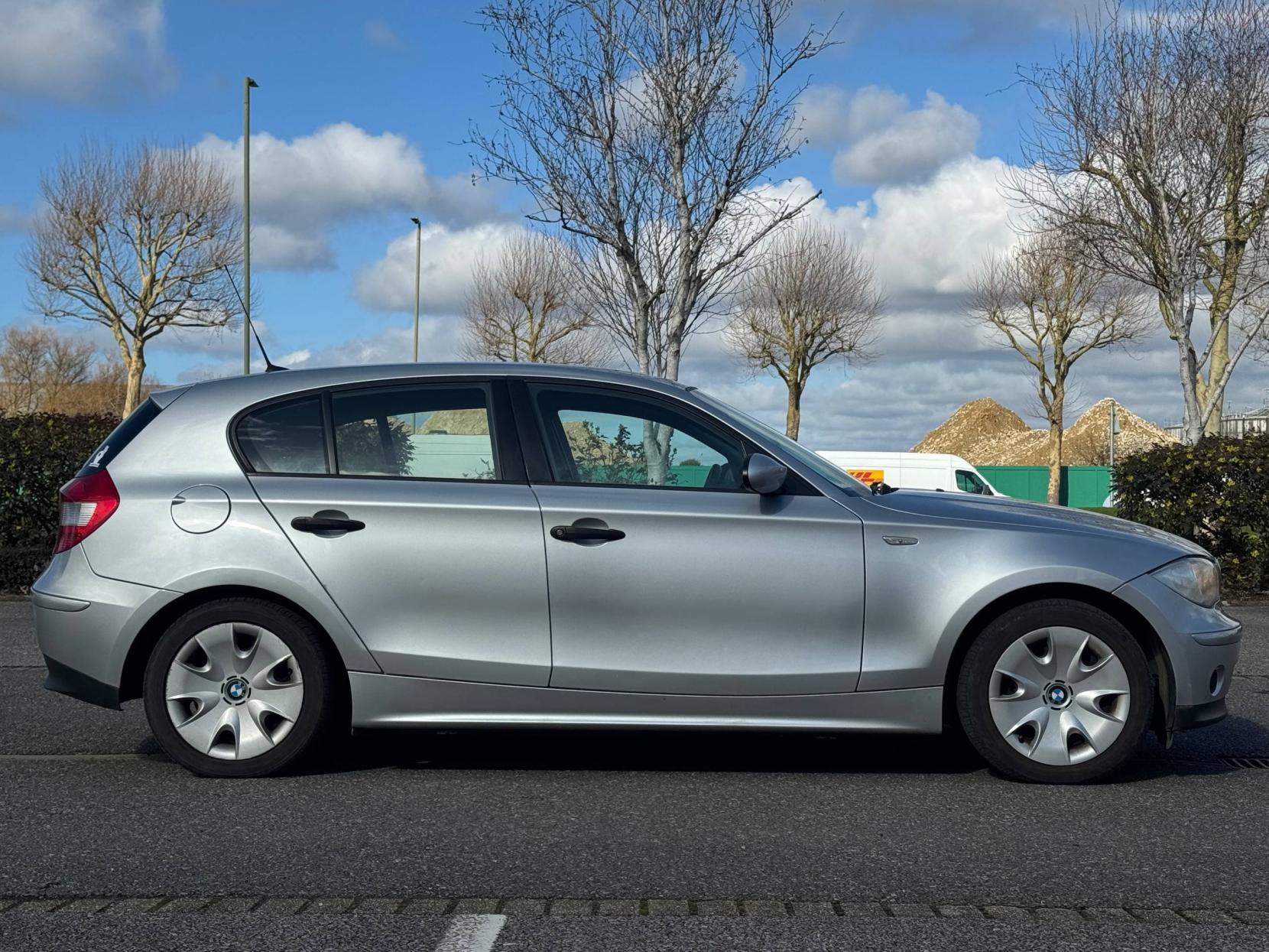 BMW 1 Series 2.0 118i Hatchback 5dr Petrol Manual 6 Spd Euro 4 (129 ps)