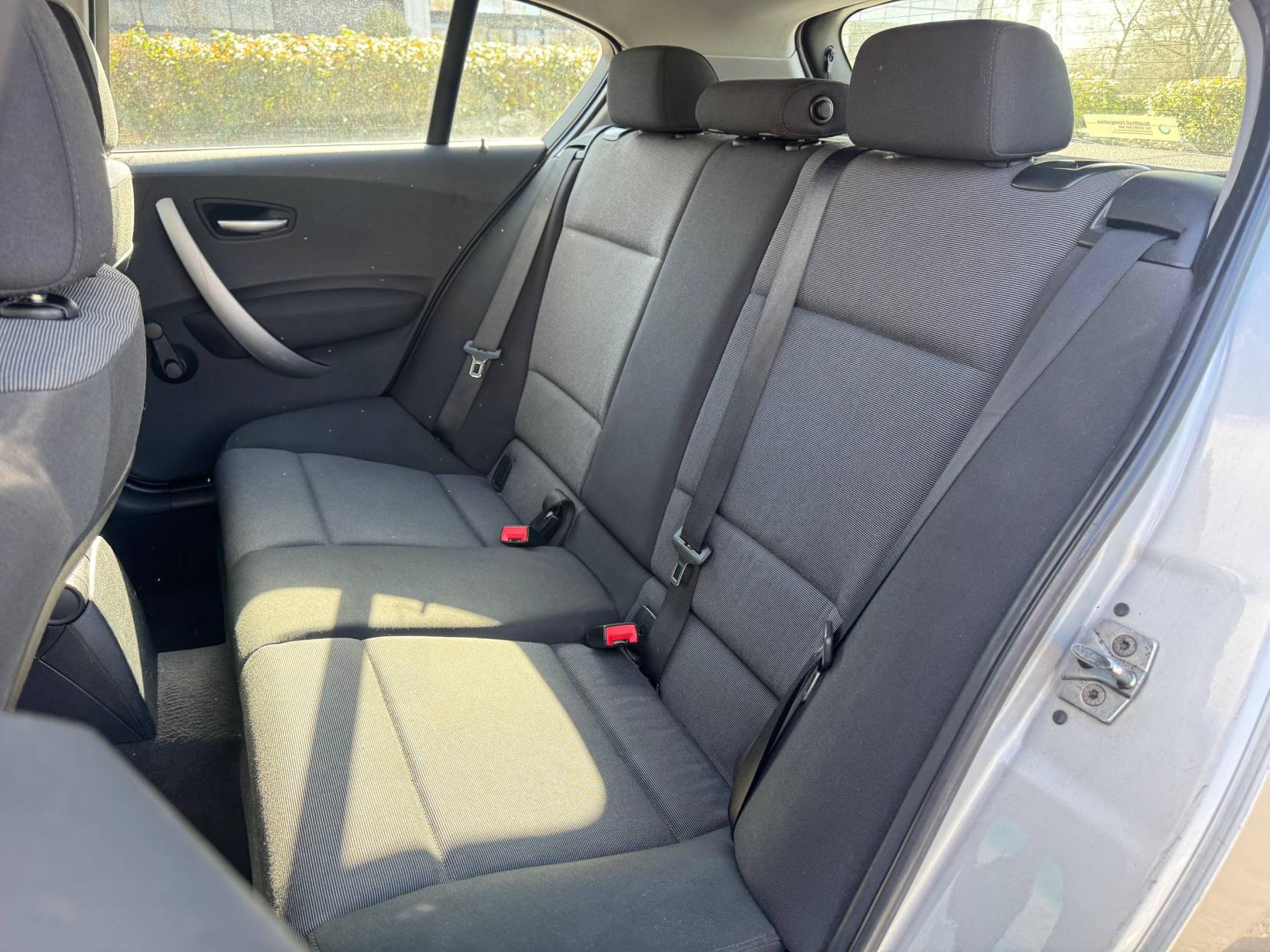 BMW 1 Series 2.0 118i Hatchback 5dr Petrol Manual 6 Spd Euro 4 (129 ps)