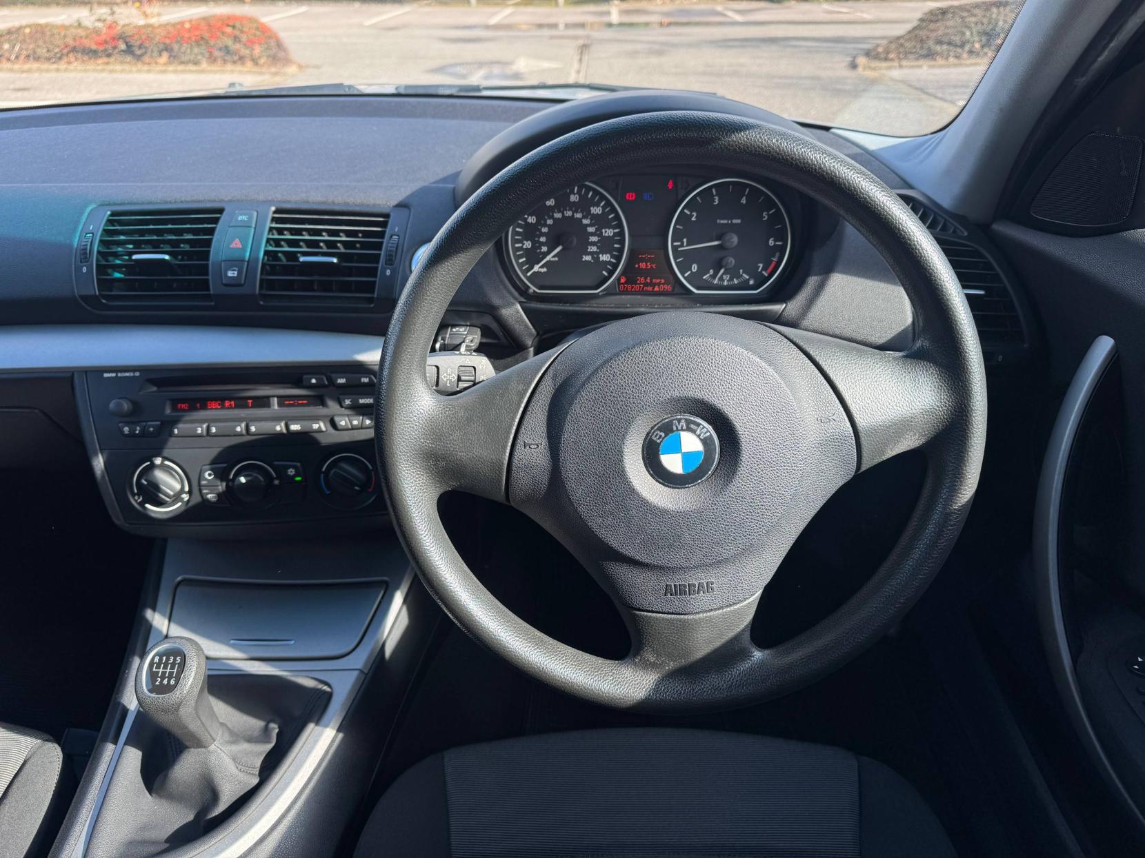 BMW 1 Series 2.0 118i Hatchback 5dr Petrol Manual 6 Spd Euro 4 (129 ps)