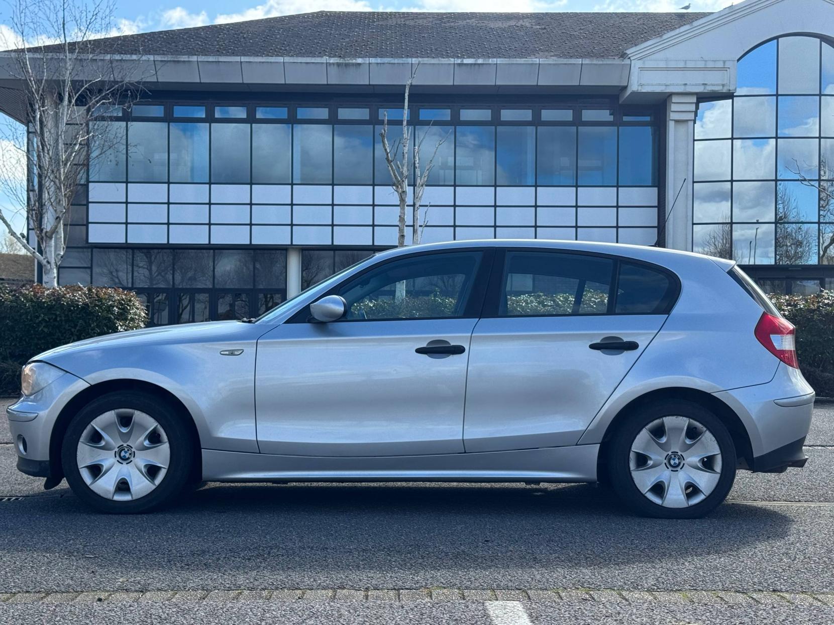 BMW 1 Series 2.0 118i Hatchback 5dr Petrol Manual 6 Spd Euro 4 (129 ps)