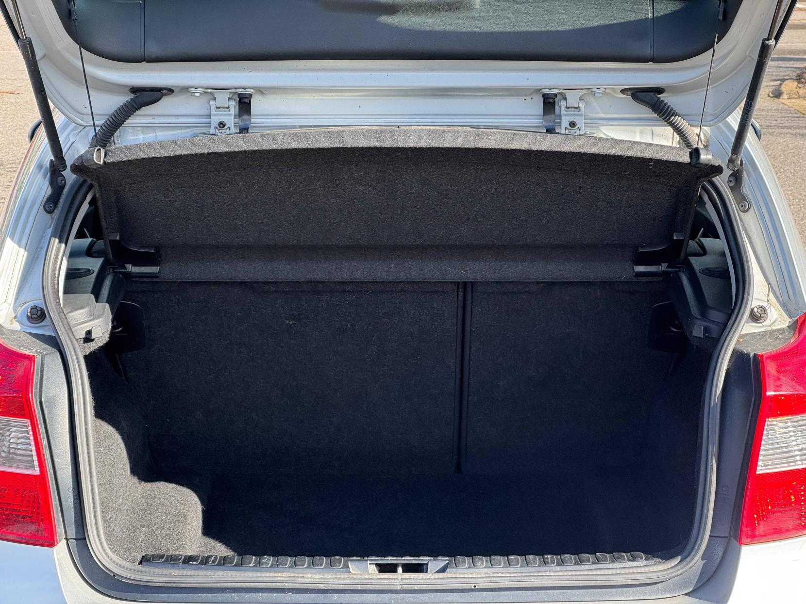 BMW 1 Series 2.0 118i Hatchback 5dr Petrol Manual 6 Spd Euro 4 (129 ps)