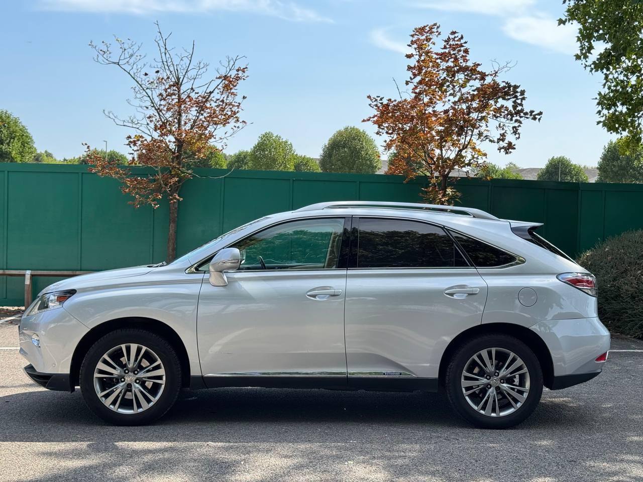 Lexus RX 3.5 450h V6 Luxury SUV 5dr Petrol Hybrid CVT 4WD Euro 5 (s/s) (299 ps)