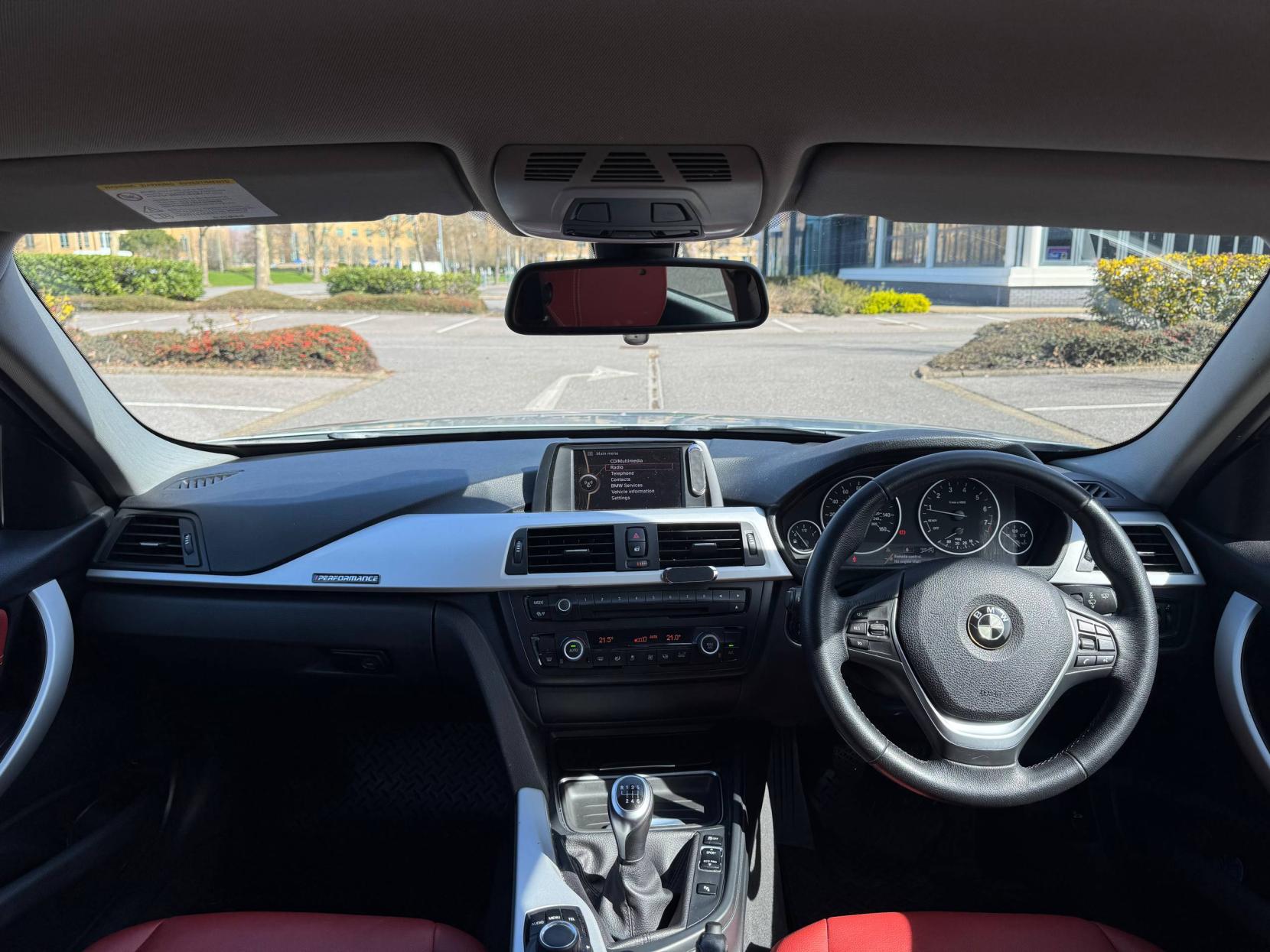 BMW 3 Series 2.0 320i SE Saloon 4dr Petrol Manual xDrive Euro 5 (s/s) (184 ps)