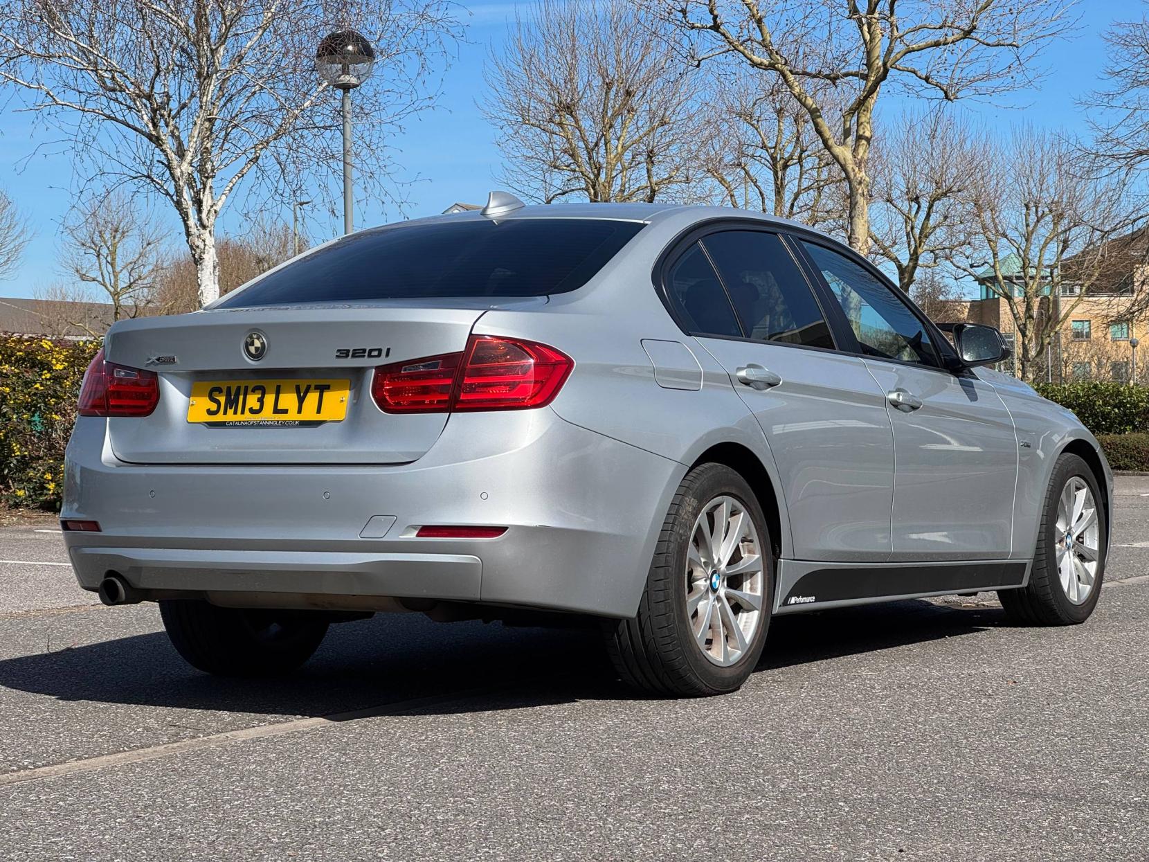 BMW 3 Series 2.0 320i SE Saloon 4dr Petrol Manual xDrive Euro 5 (s/s) (184 ps)
