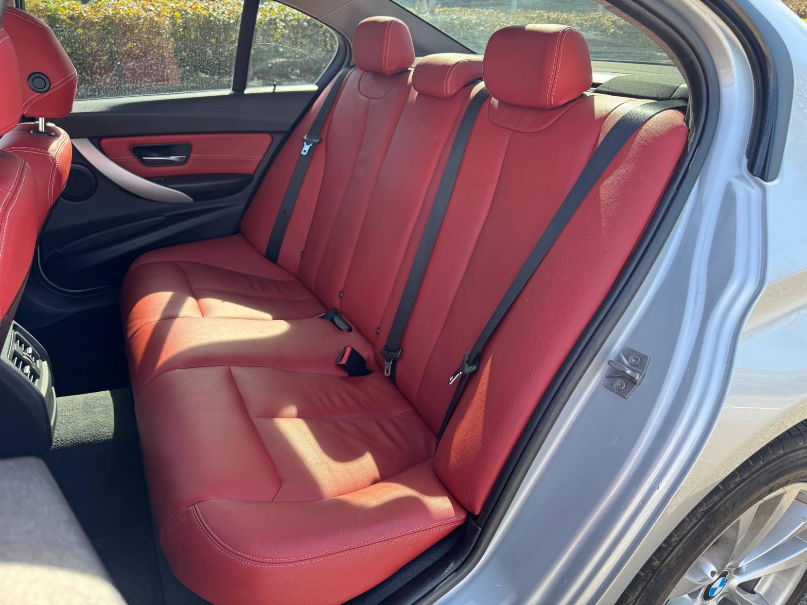 BMW 3 Series 2.0 320i SE Saloon 4dr Petrol Manual xDrive Euro 5 (s/s) (184 ps)