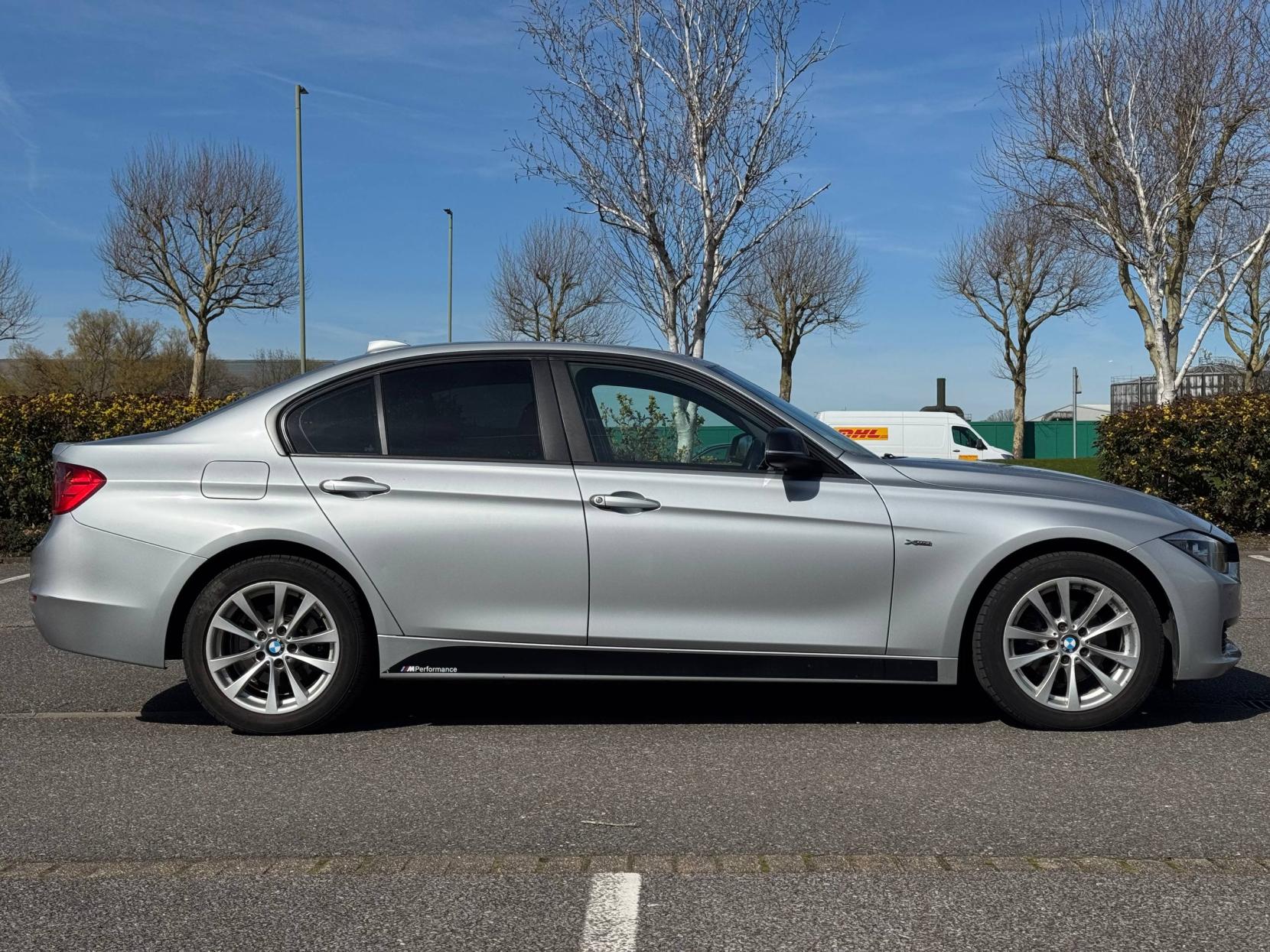 BMW 3 Series 2.0 320i SE Saloon 4dr Petrol Manual xDrive Euro 5 (s/s) (184 ps)