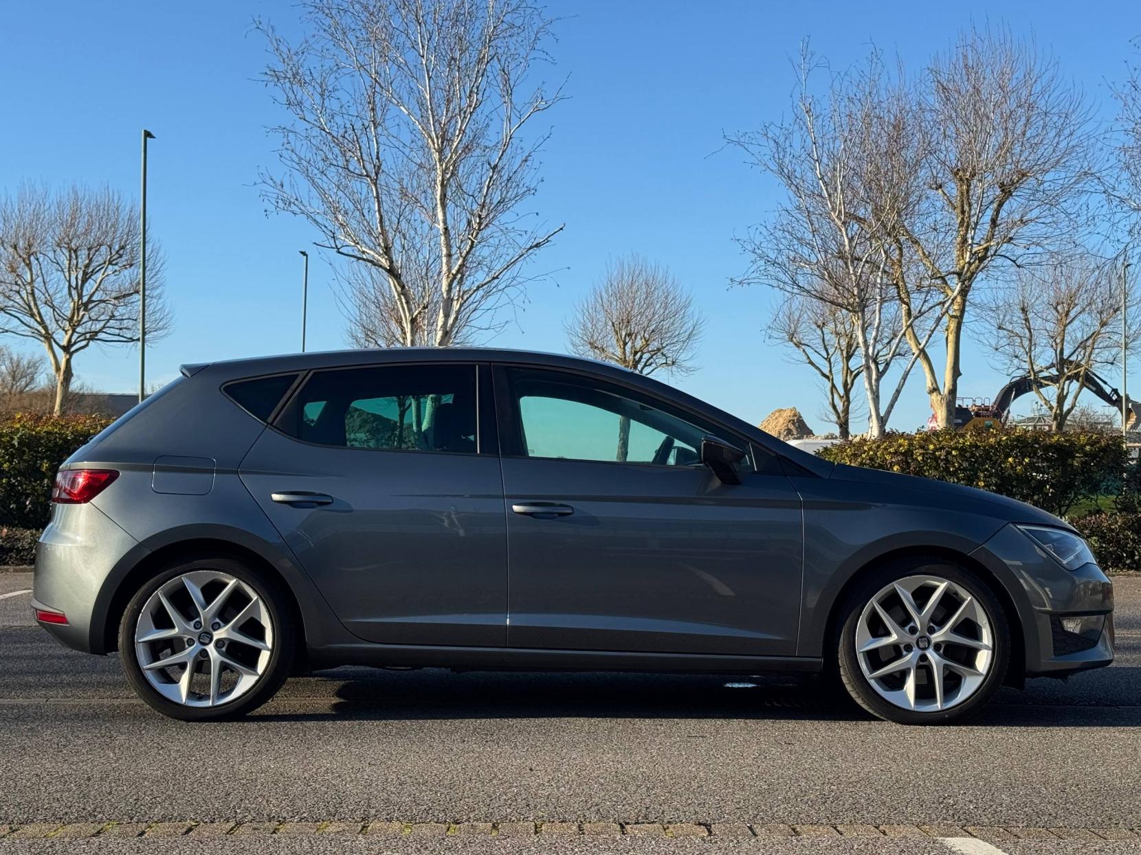 SEAT Leon 1.8 TSI FR Technology Hatchback 5dr Petrol Manual Euro 6 (s/s) (180 ps)