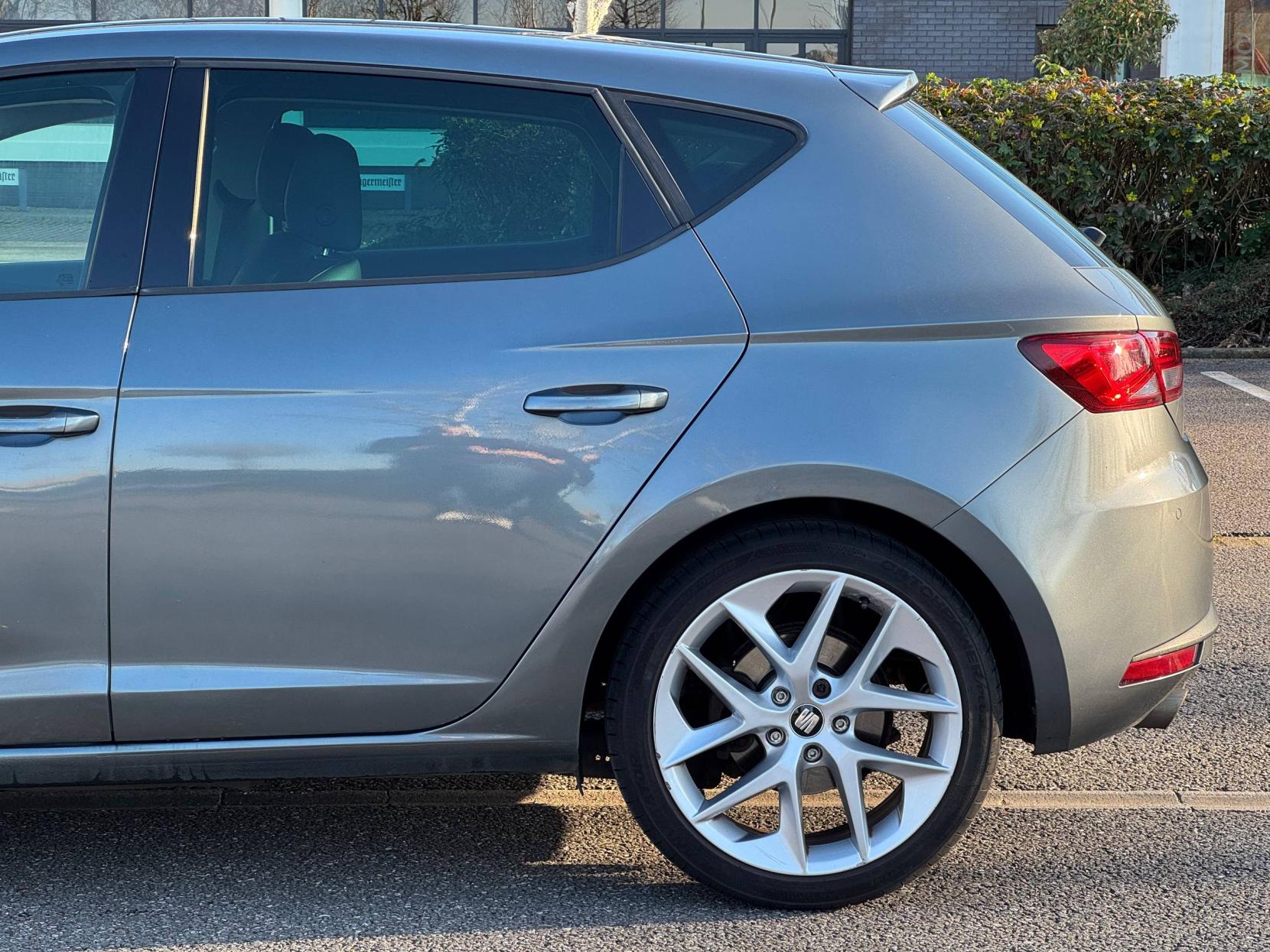 SEAT Leon 1.8 TSI FR Technology Hatchback 5dr Petrol Manual Euro 6 (s/s) (180 ps)