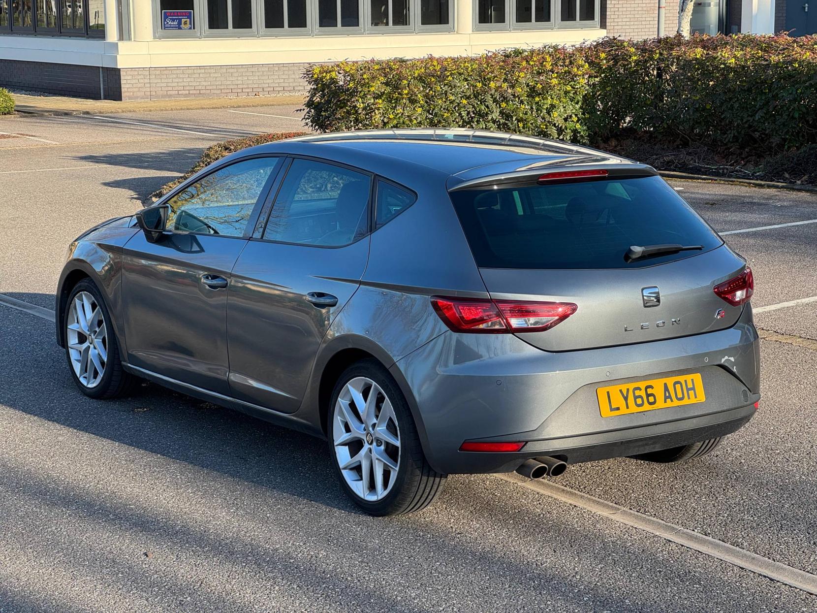 SEAT Leon 1.8 TSI FR Technology Hatchback 5dr Petrol Manual Euro 6 (s/s) (180 ps)
