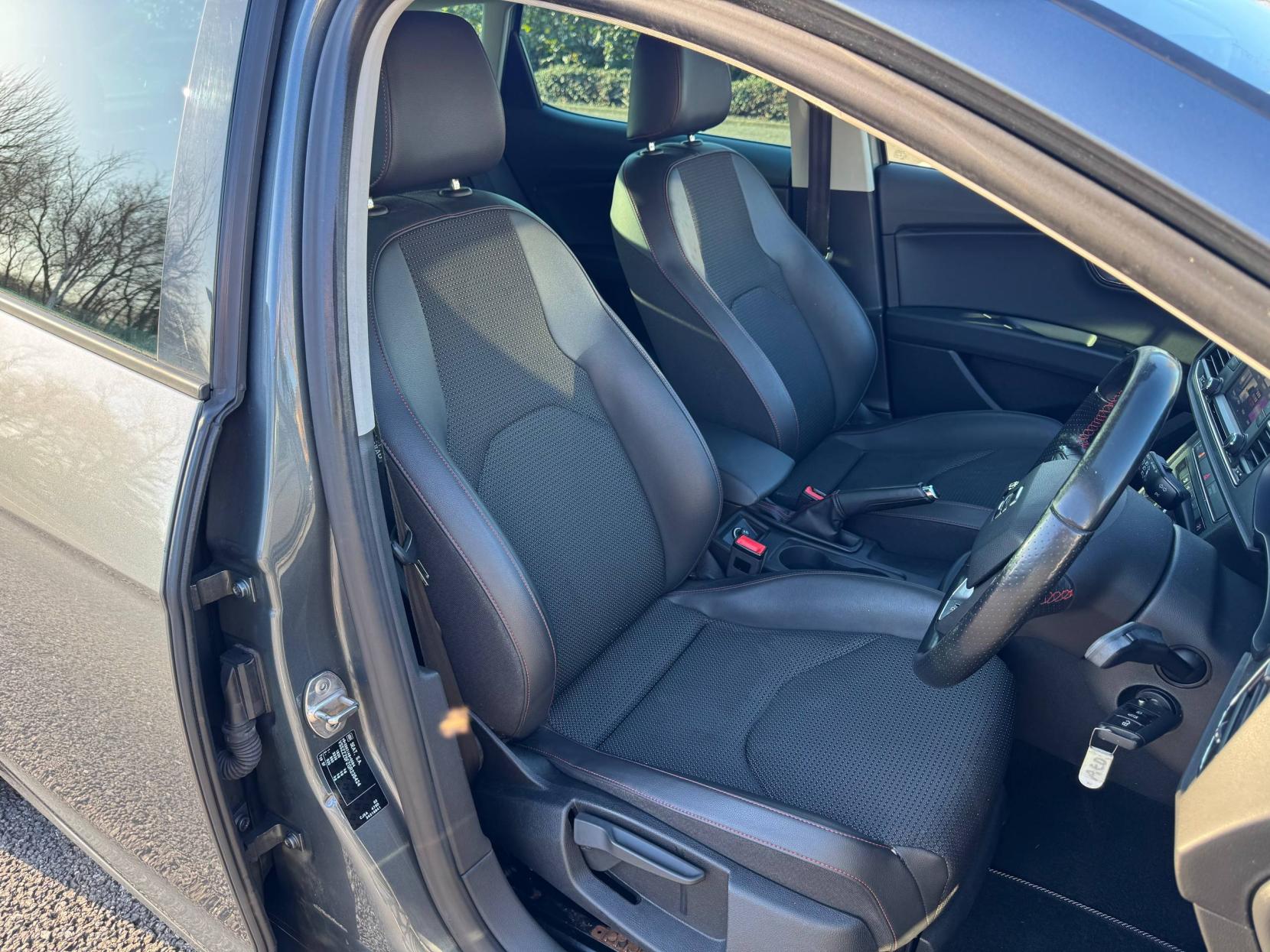 SEAT Leon 1.8 TSI FR Technology Hatchback 5dr Petrol Manual Euro 6 (s/s) (180 ps)