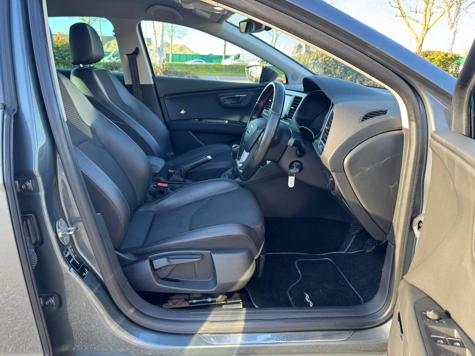 SEAT Leon 1.8 TSI FR Technology Hatchback 5dr Petrol Manual Euro 6 (s/s) (180 ps)