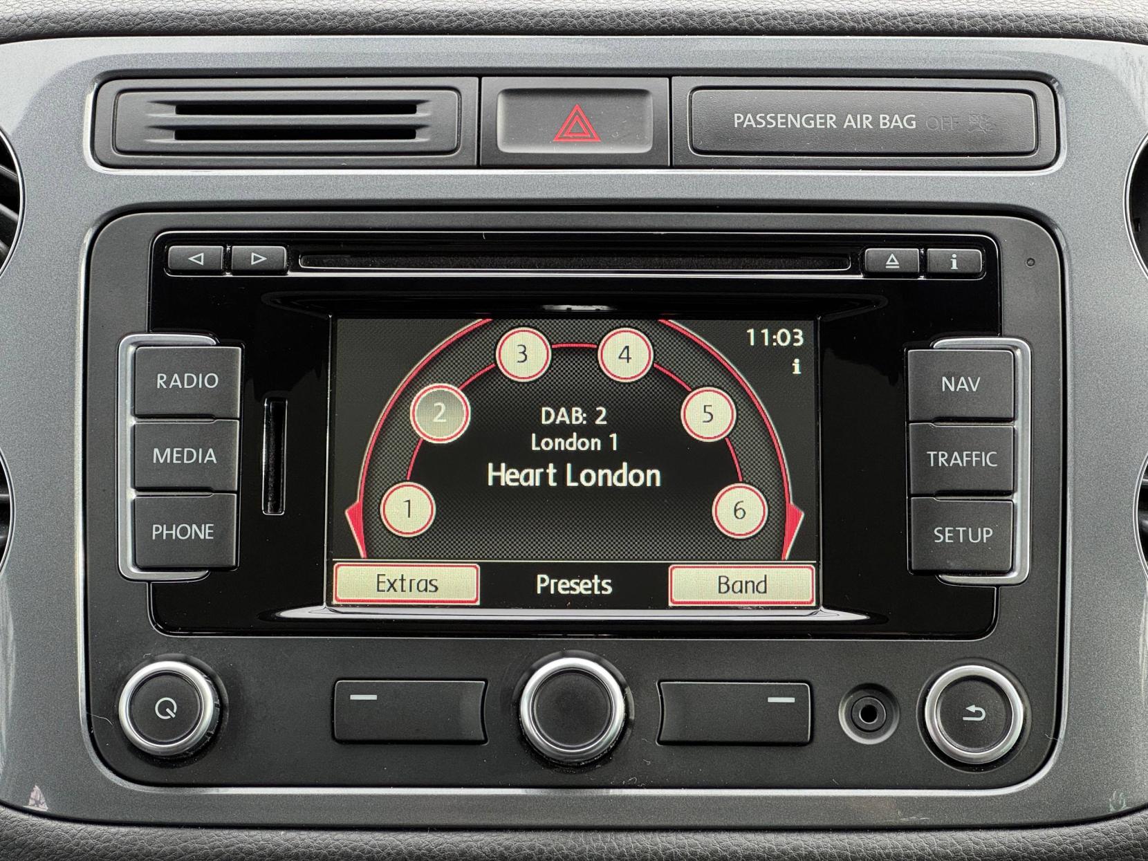 Volkswagen Tiguan 2.0 TDI BlueMotion Tech Match SUV 5dr Diesel DSG 4WD Euro 5 (s/s) (140 ps)