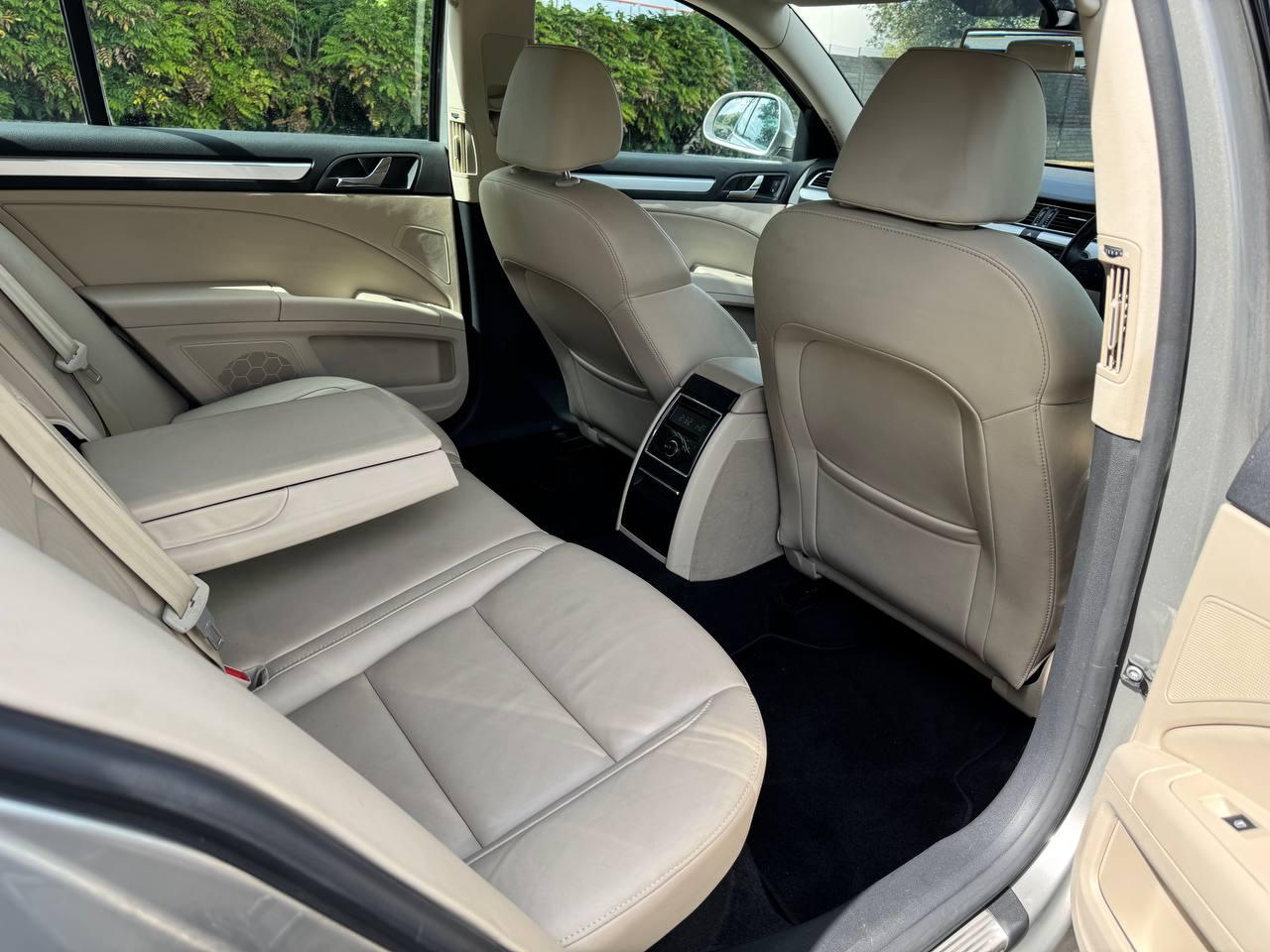 Skoda Superb 1.8 TSI Elegance Hatchback 5dr Petrol DSG Euro 5 (160 ps)
