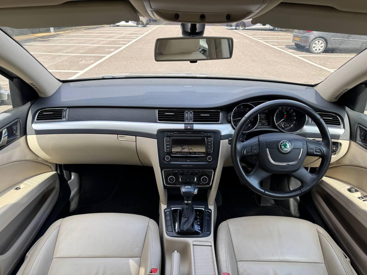 Skoda Superb 1.8 TSI Elegance Hatchback 5dr Petrol DSG Euro 5 (160 ps)