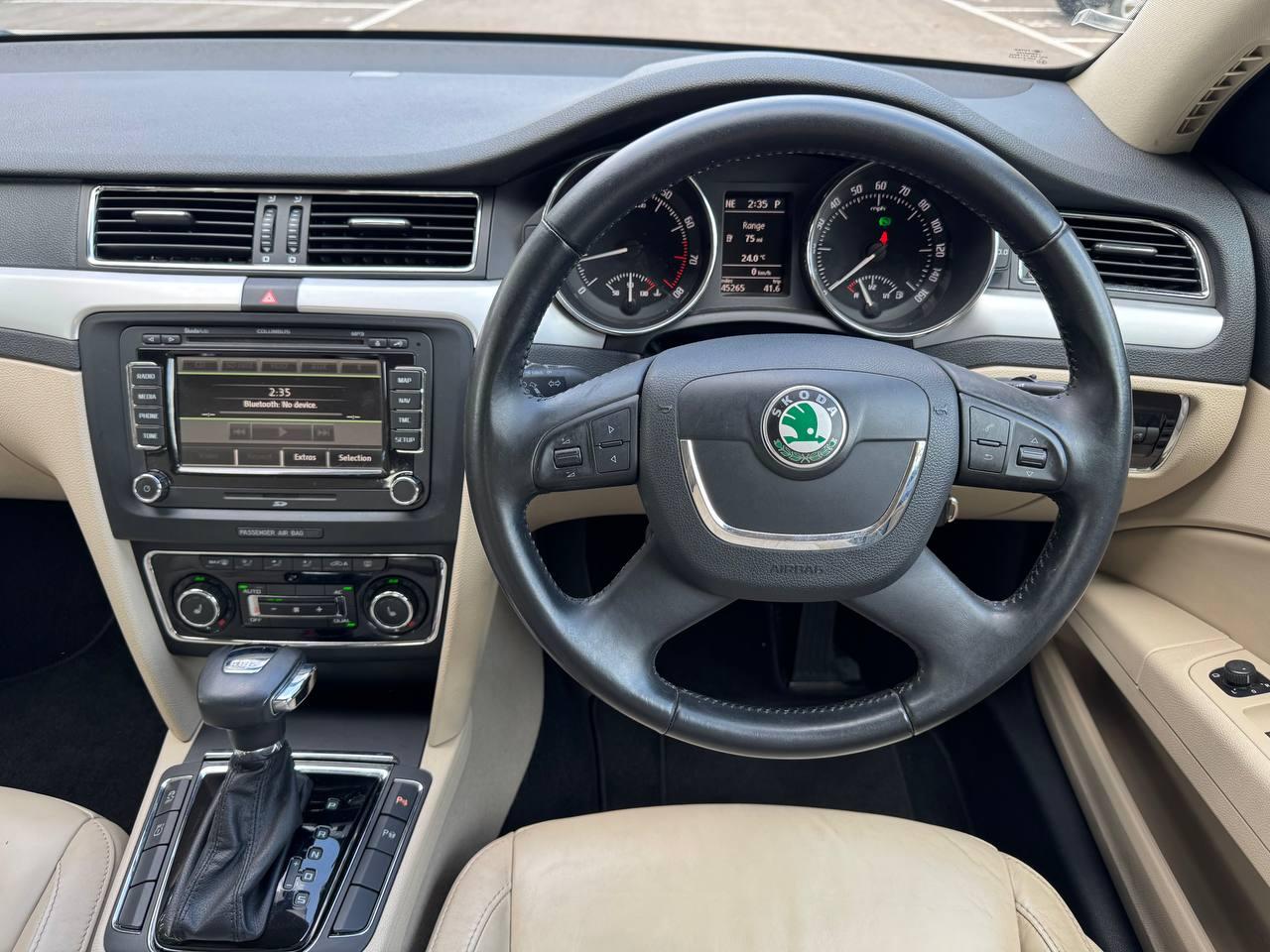 Skoda Superb 1.8 TSI Elegance Hatchback 5dr Petrol DSG Euro 5 (160 ps)