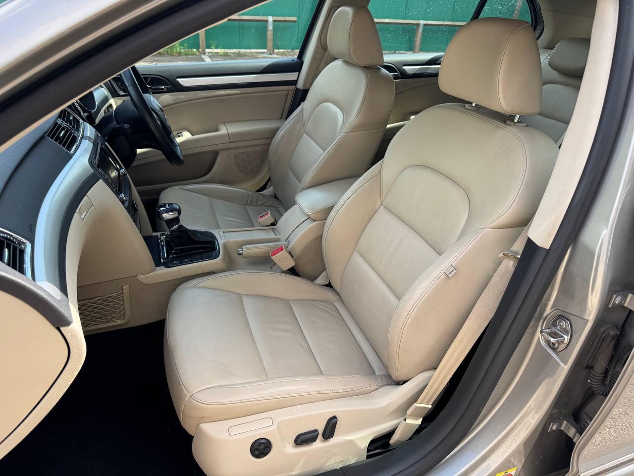 Skoda Superb 1.8 TSI Elegance Hatchback 5dr Petrol DSG Euro 5 (160 ps)