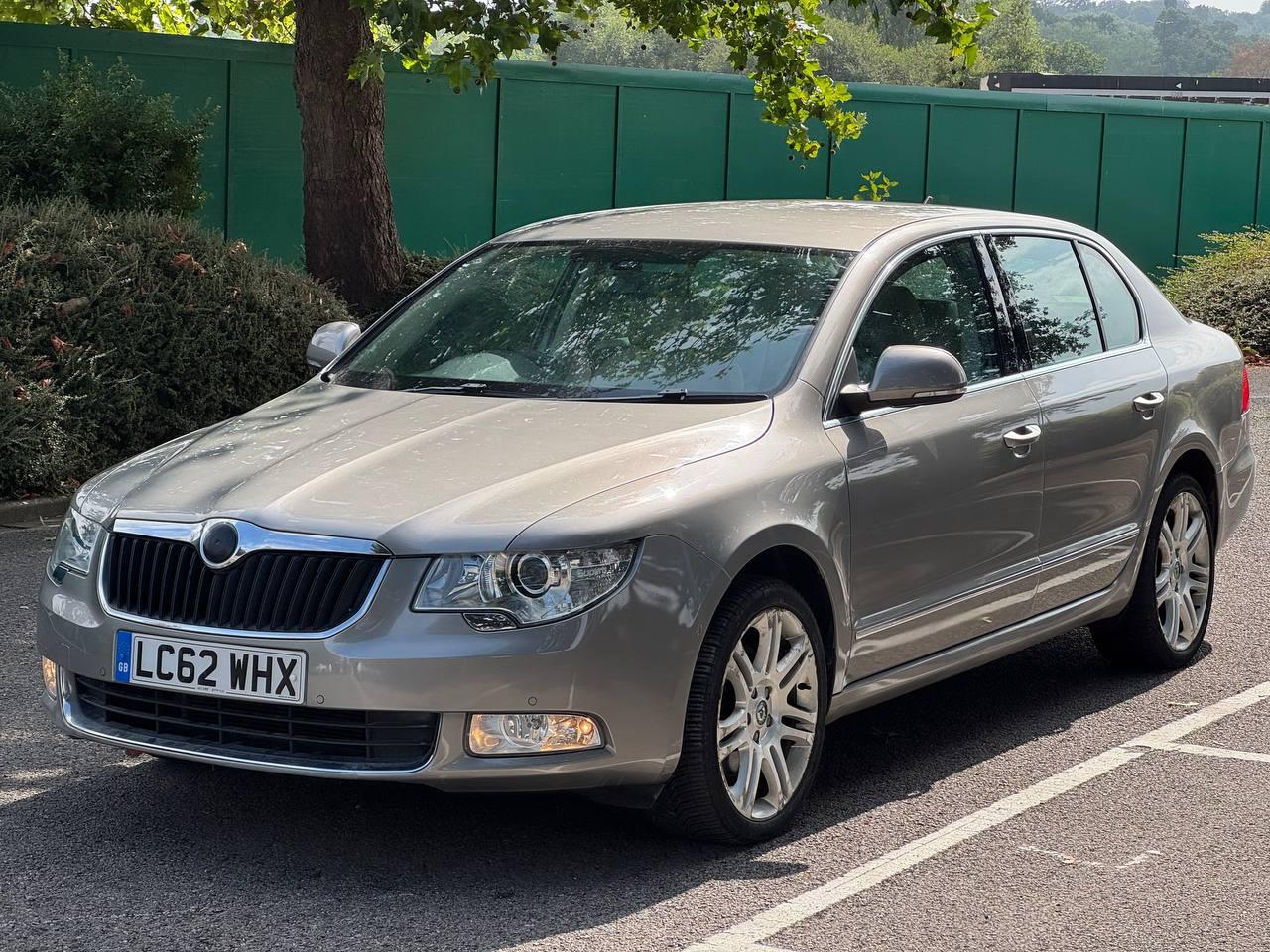 Skoda Superb 1.8 TSI Elegance Hatchback 5dr Petrol DSG Euro 5 (160 ps)