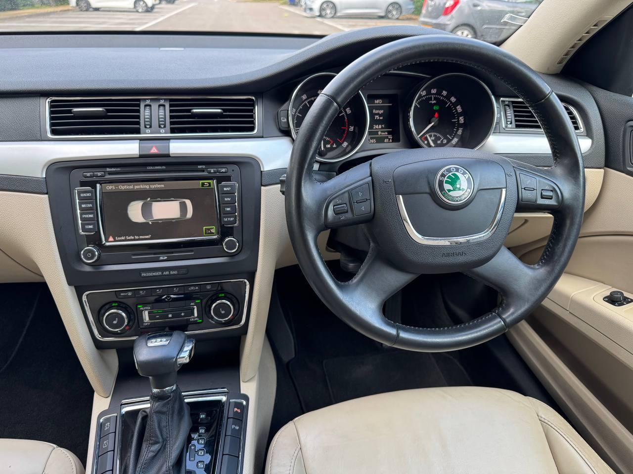 Skoda Superb 1.8 TSI Elegance Hatchback 5dr Petrol DSG Euro 5 (160 ps)