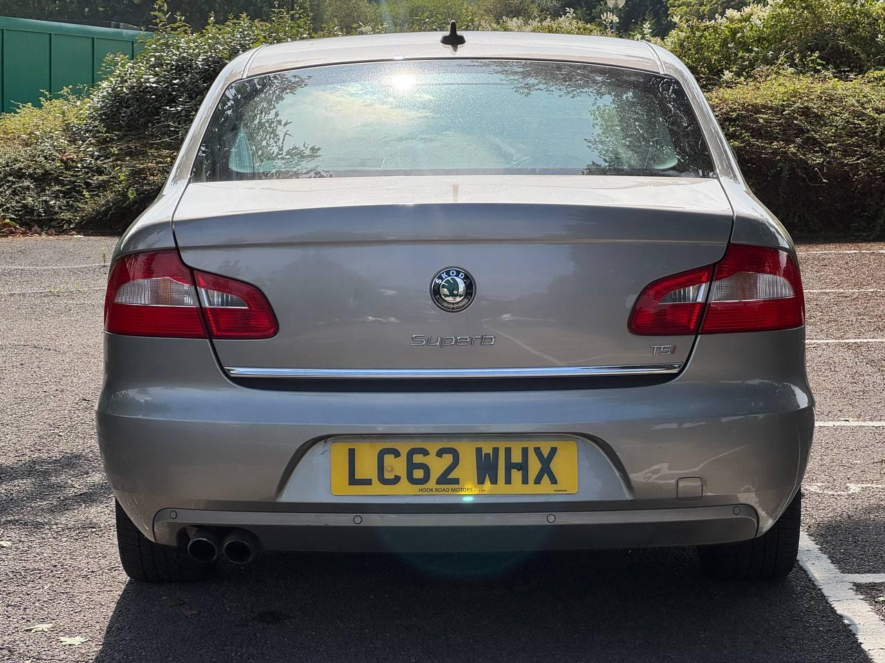 Skoda Superb 1.8 TSI Elegance Hatchback 5dr Petrol DSG Euro 5 (160 ps)