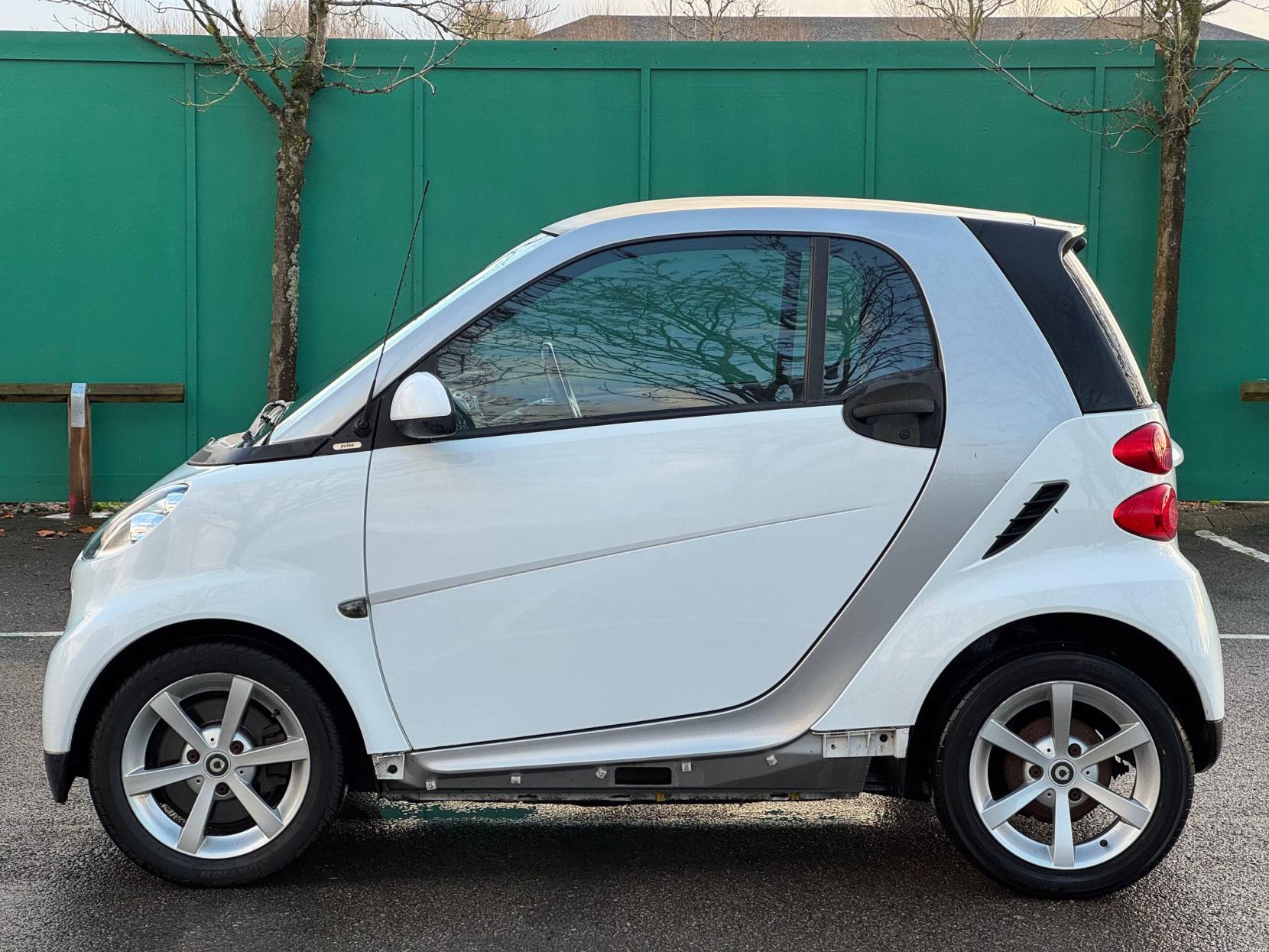 Smart fortwo 0.8 CDI Pulse Coupe 2dr Diesel SoftTouch Euro 5 (54 bhp)