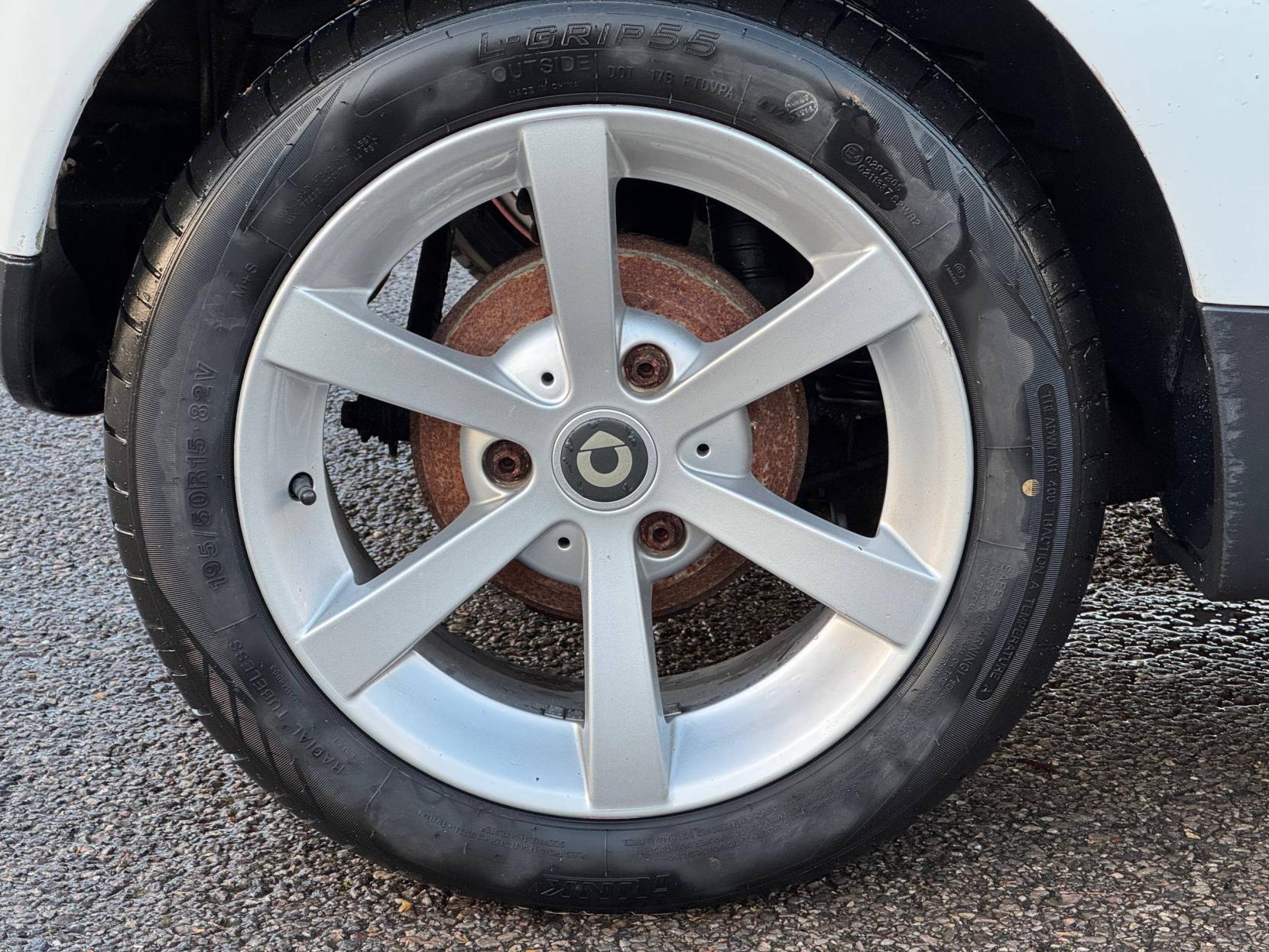 Smart fortwo 0.8 CDI Pulse Coupe 2dr Diesel SoftTouch Euro 5 (54 bhp)