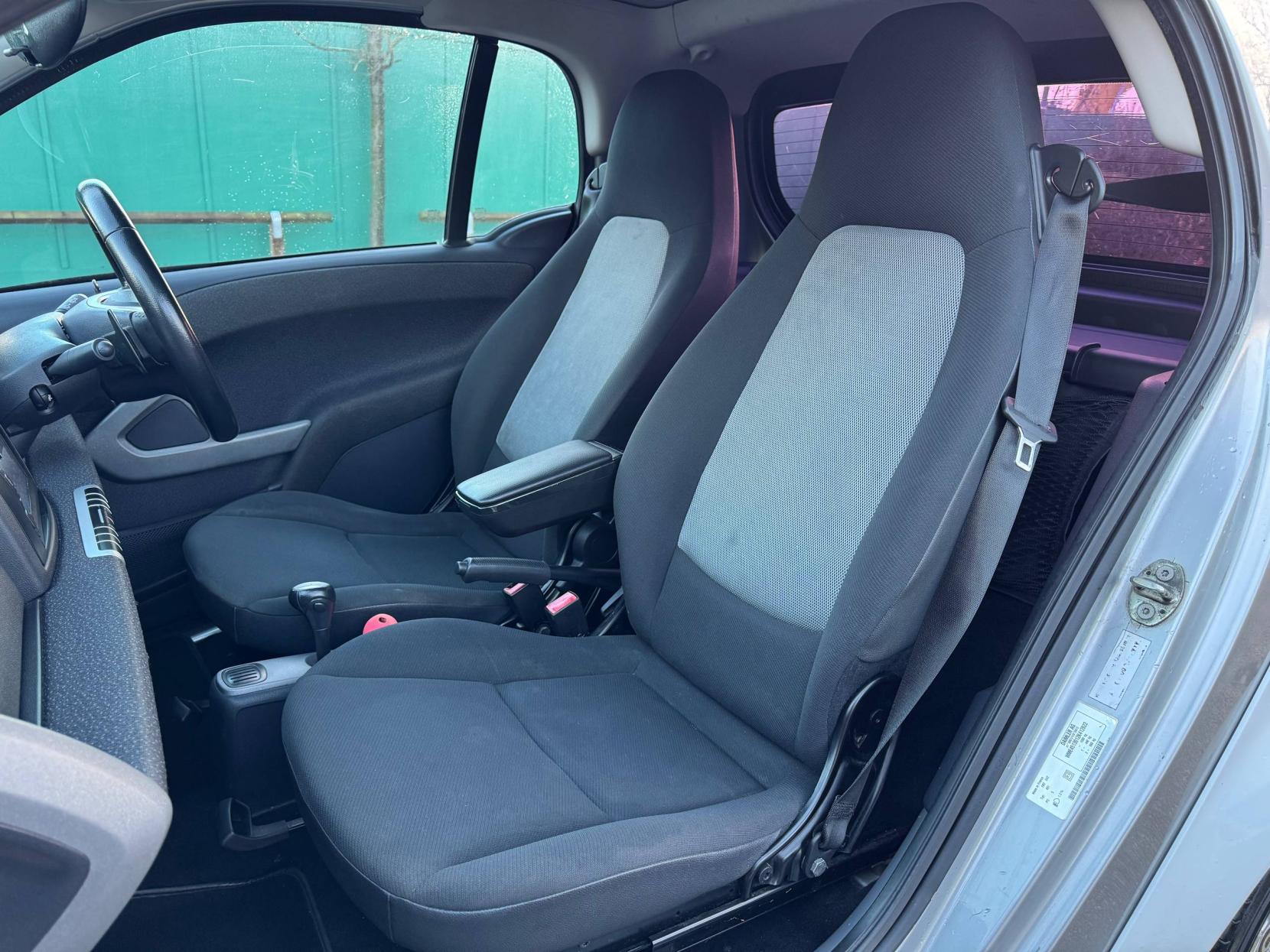 Smart fortwo 0.8 CDI Pulse Coupe 2dr Diesel SoftTouch Euro 5 (54 bhp)