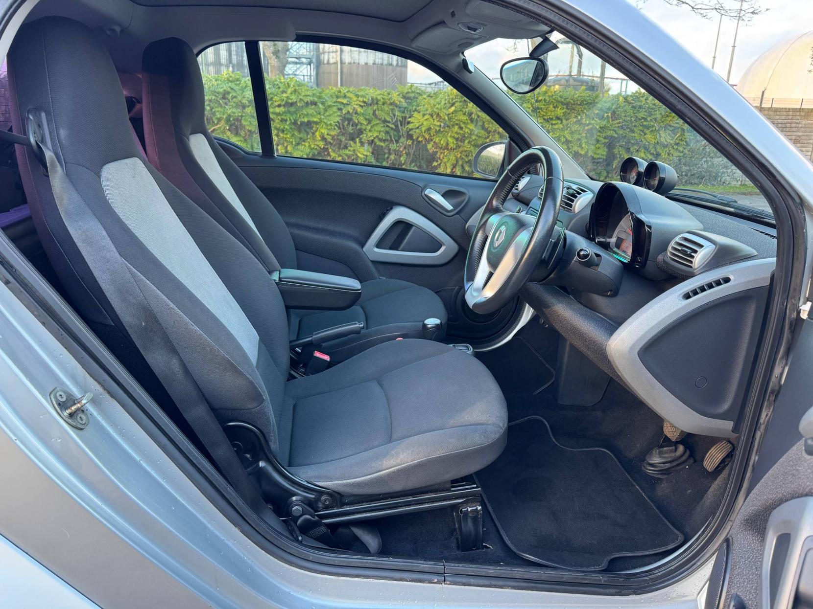 Smart fortwo 0.8 CDI Pulse Coupe 2dr Diesel SoftTouch Euro 5 (54 bhp)