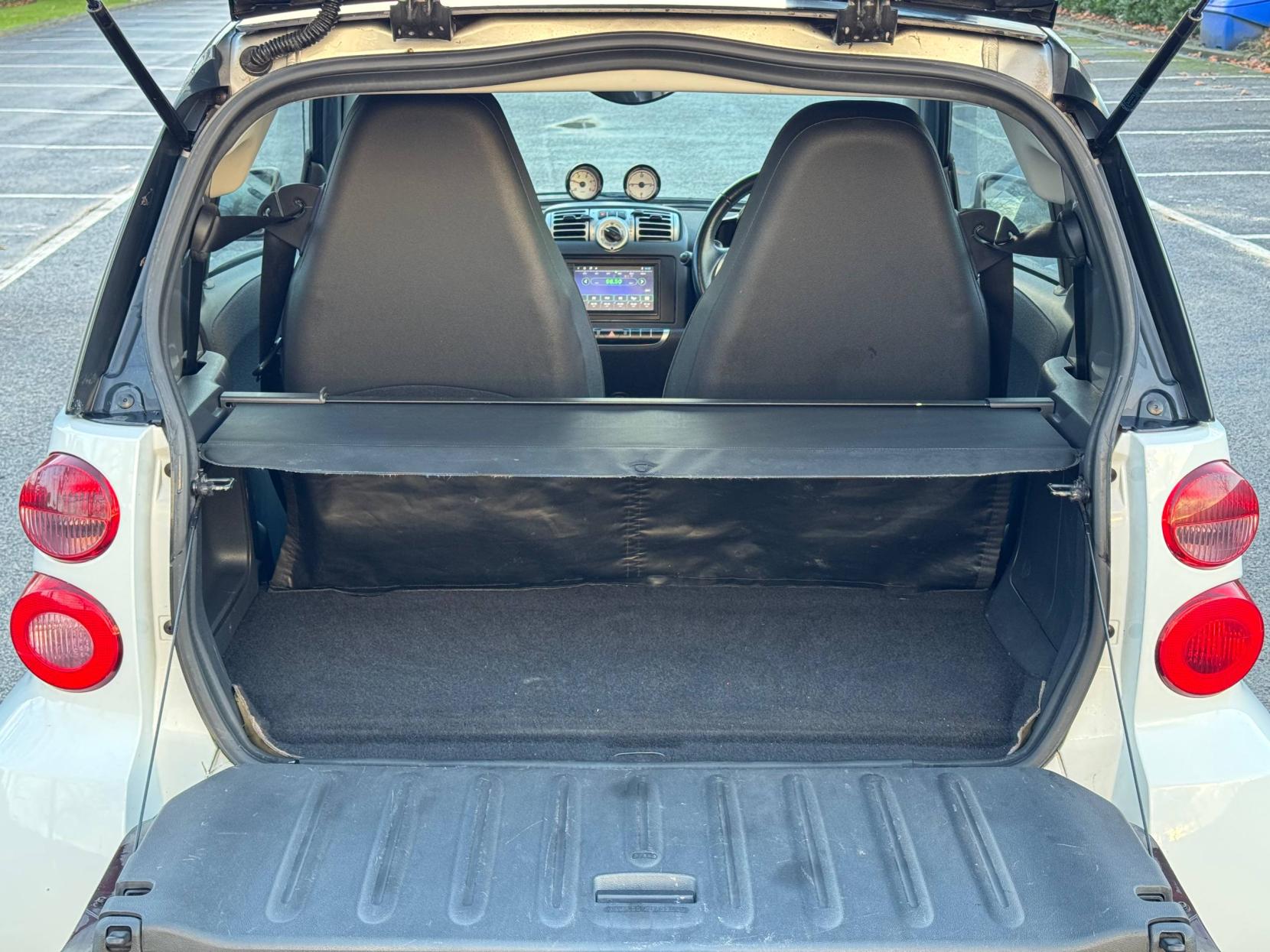 Smart fortwo 0.8 CDI Pulse Coupe 2dr Diesel SoftTouch Euro 5 (54 bhp)