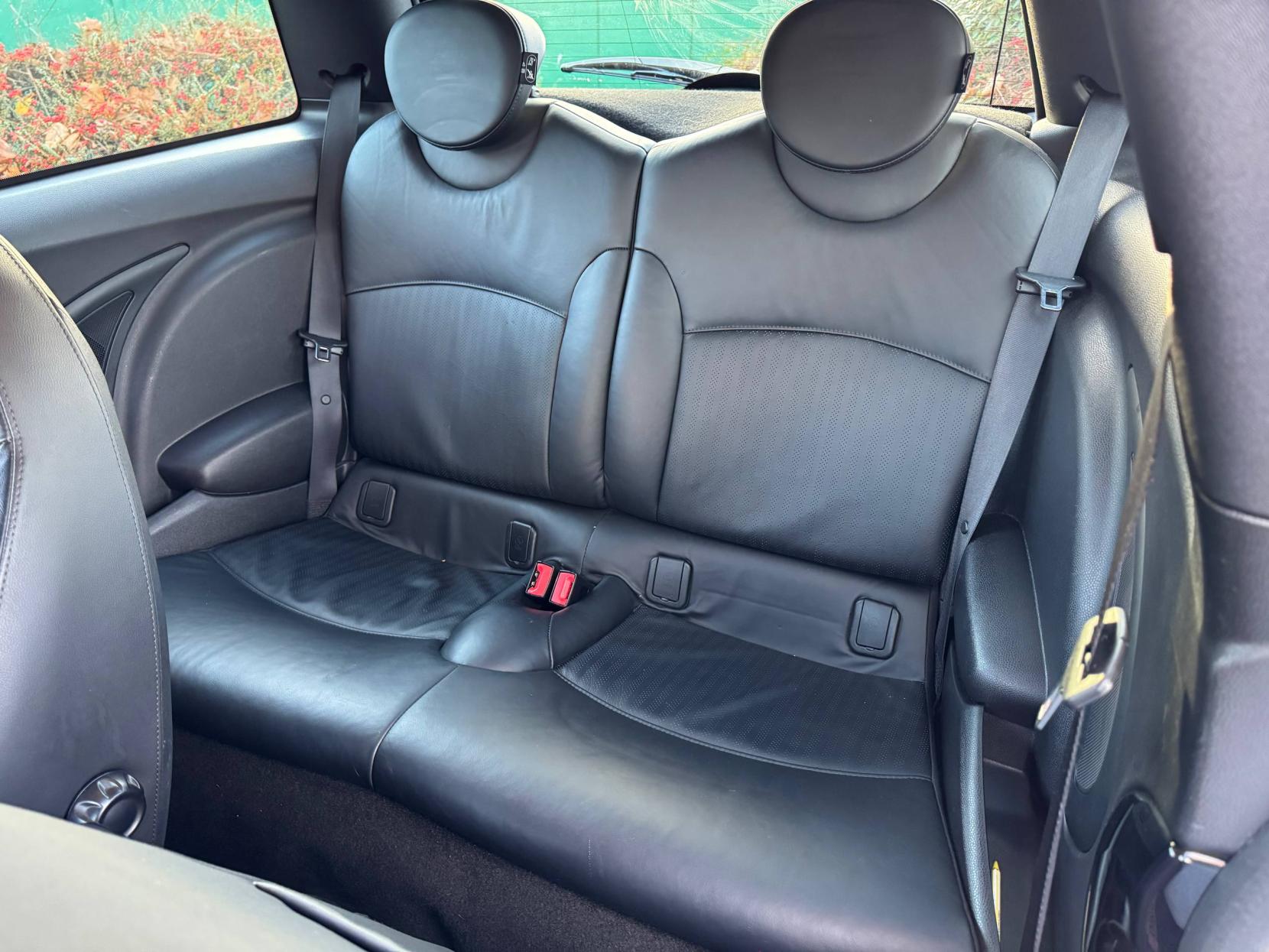 MINI Hatch 1.6 John Cooper Works Hatchback 3dr Petrol Manual Euro 5 (211 ps)