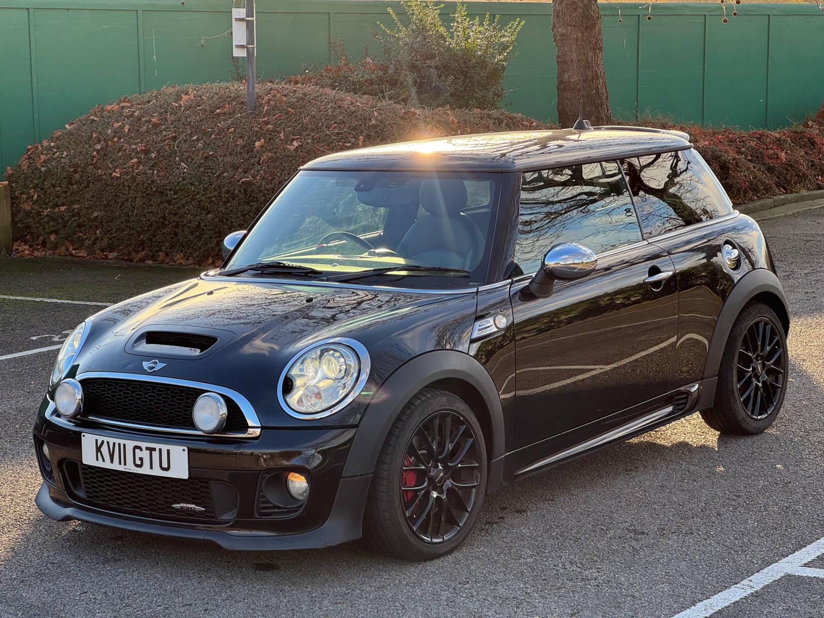 MINI Hatch 1.6 John Cooper Works Hatchback 3dr Petrol Manual Euro 5 (211 ps)