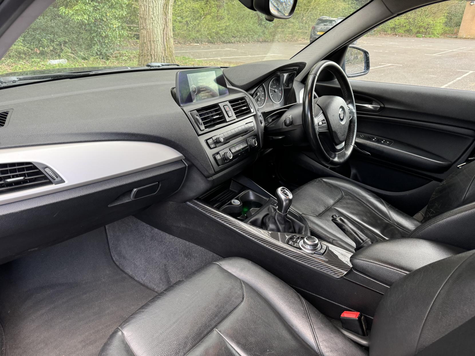 BMW 1 Series 1.6 116d ED EfficientDynamics Business Hatchback 5dr Diesel Manual Euro 5 (s/s) (116 ps)