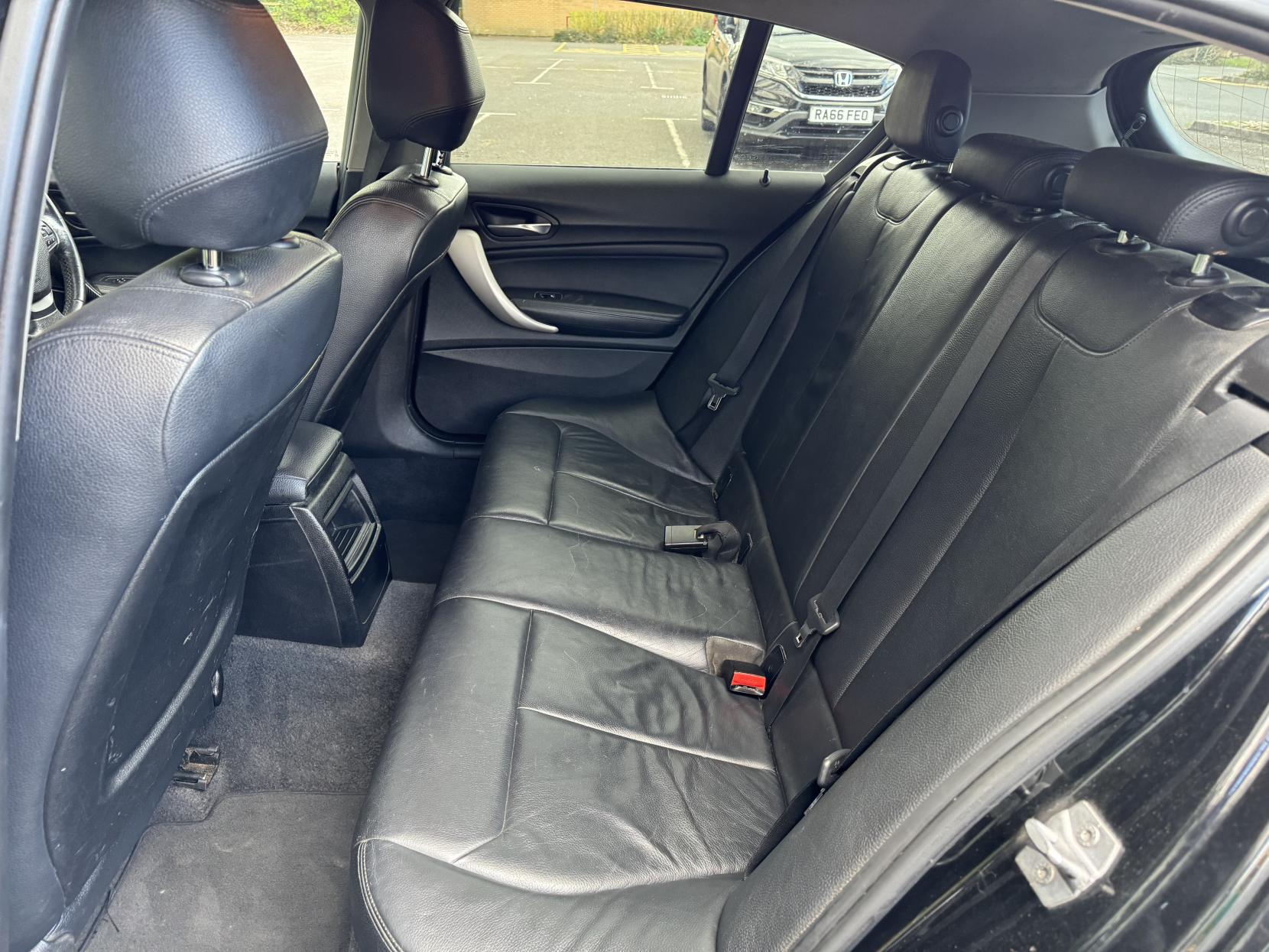 BMW 1 Series 1.6 116d ED EfficientDynamics Business Hatchback 5dr Diesel Manual Euro 5 (s/s) (116 ps)