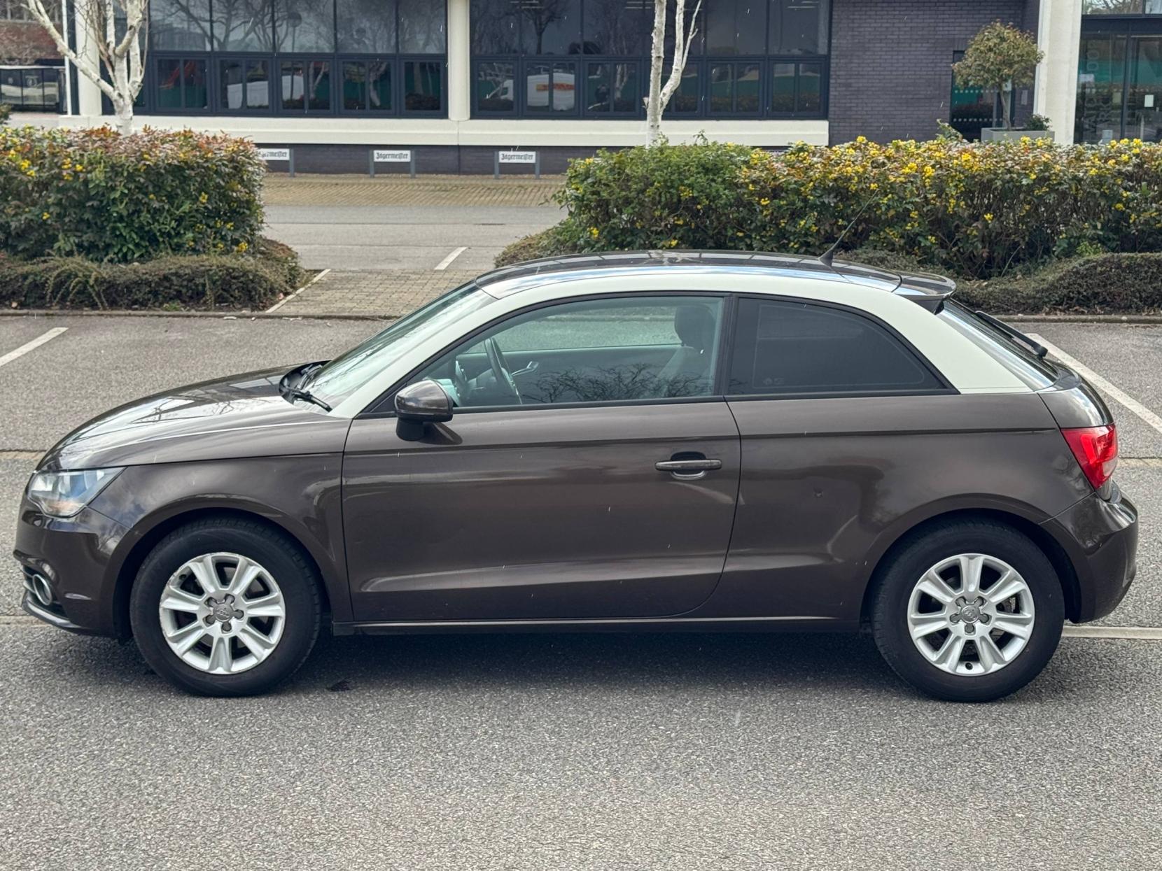 Audi A1 1.6 TDI SE Hatchback 3dr Diesel Manual Euro 5 (s/s) (105 ps)