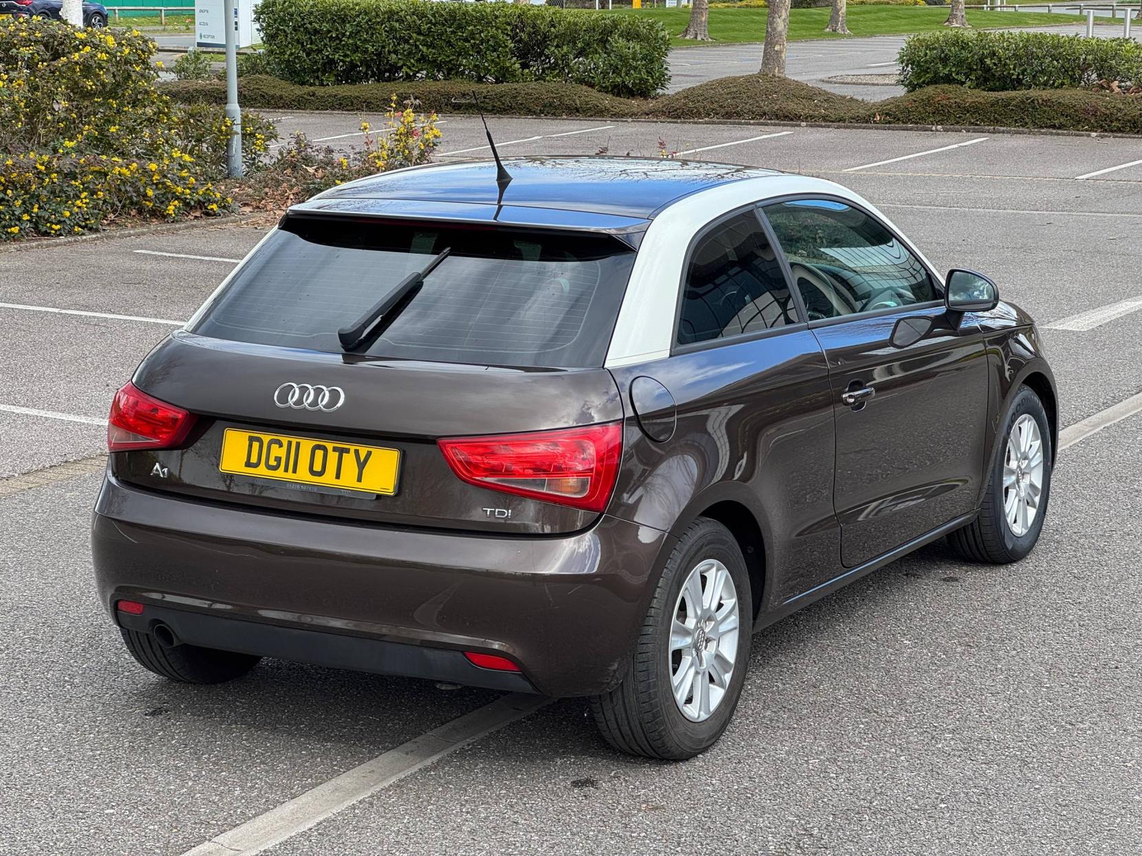 Audi A1 1.6 TDI SE Hatchback 3dr Diesel Manual Euro 5 (s/s) (105 ps)