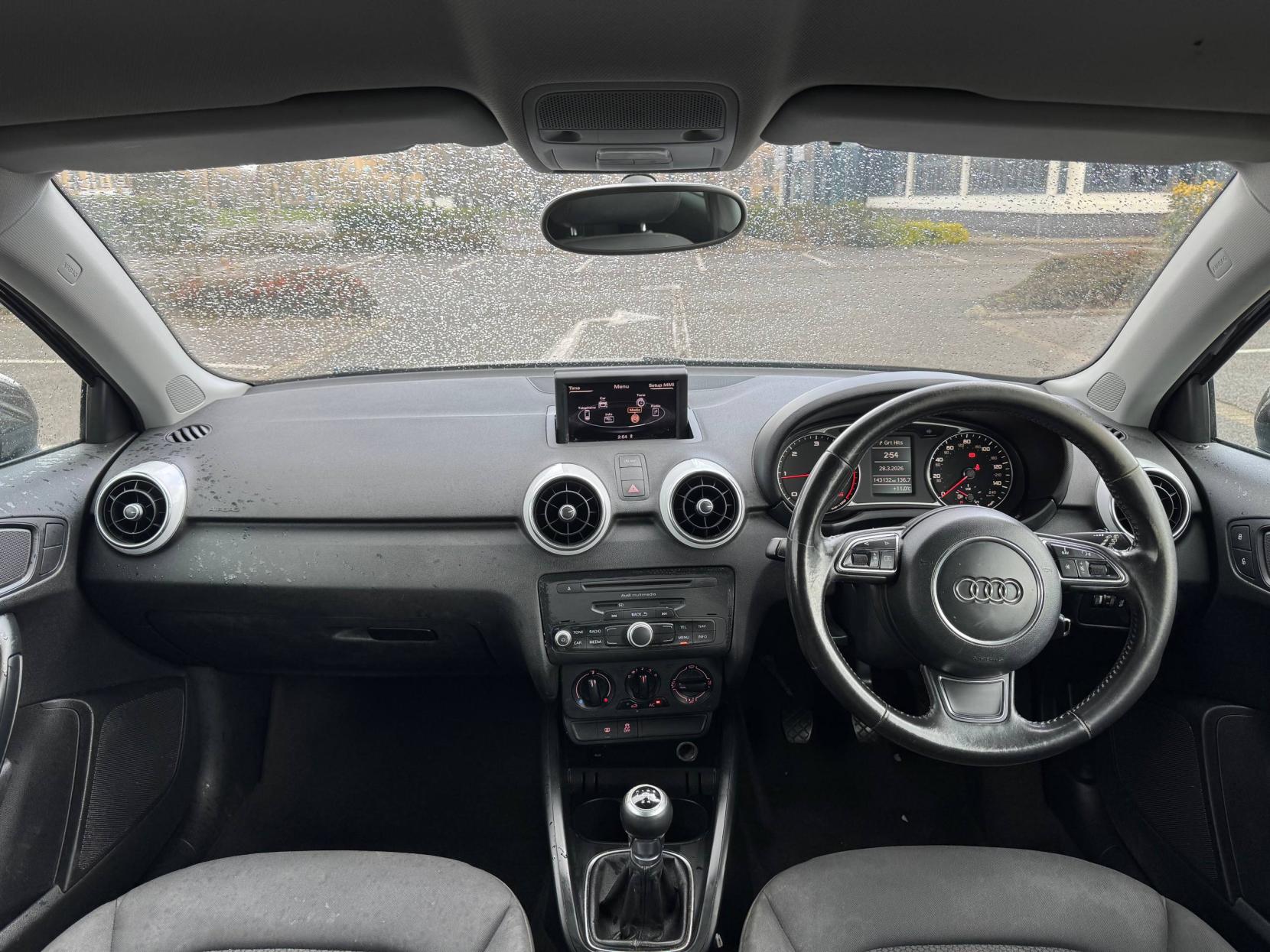 Audi A1 1.6 TDI SE Hatchback 3dr Diesel Manual Euro 5 (s/s) (105 ps)