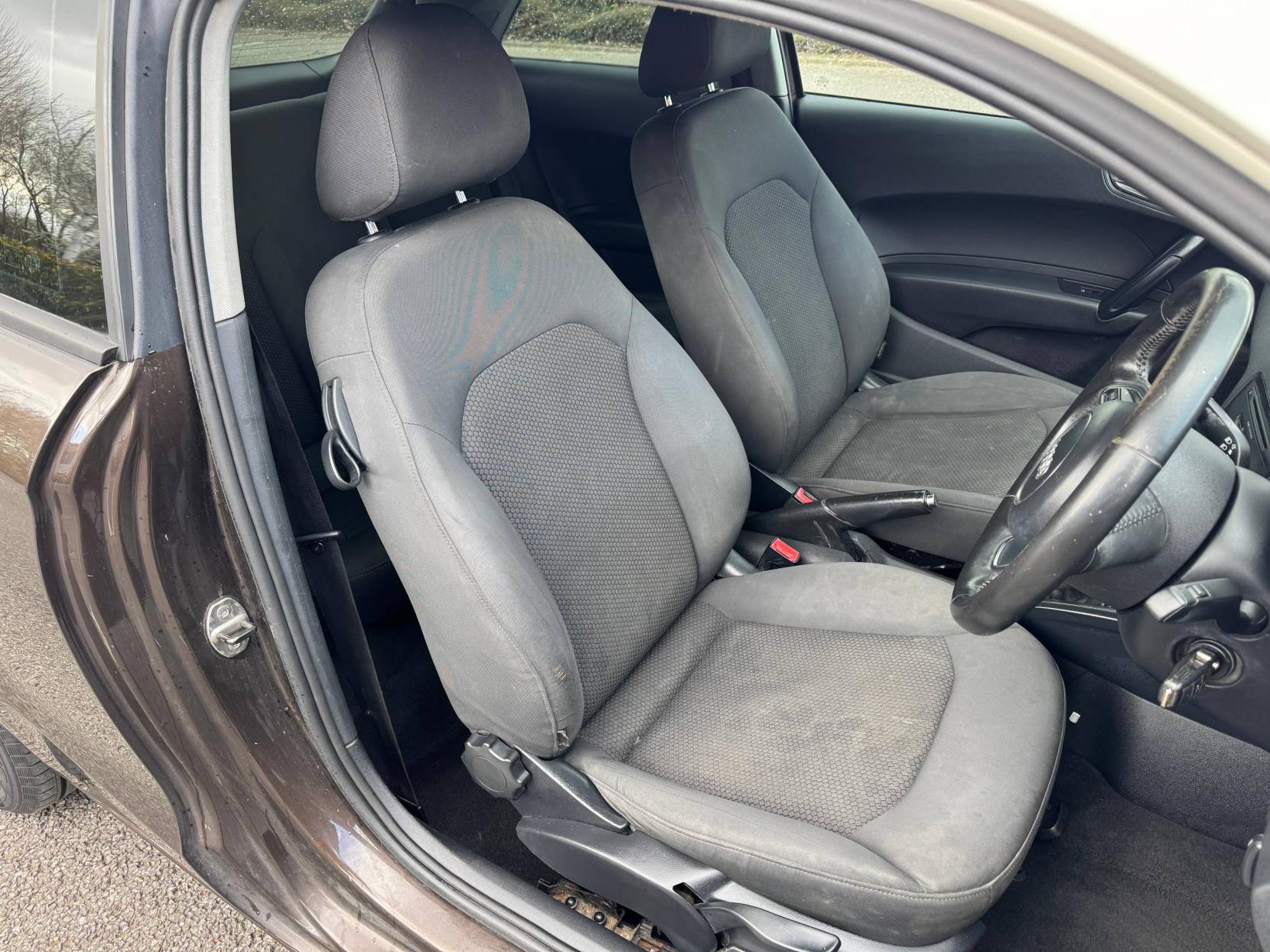 Audi A1 1.6 TDI SE Hatchback 3dr Diesel Manual Euro 5 (s/s) (105 ps)