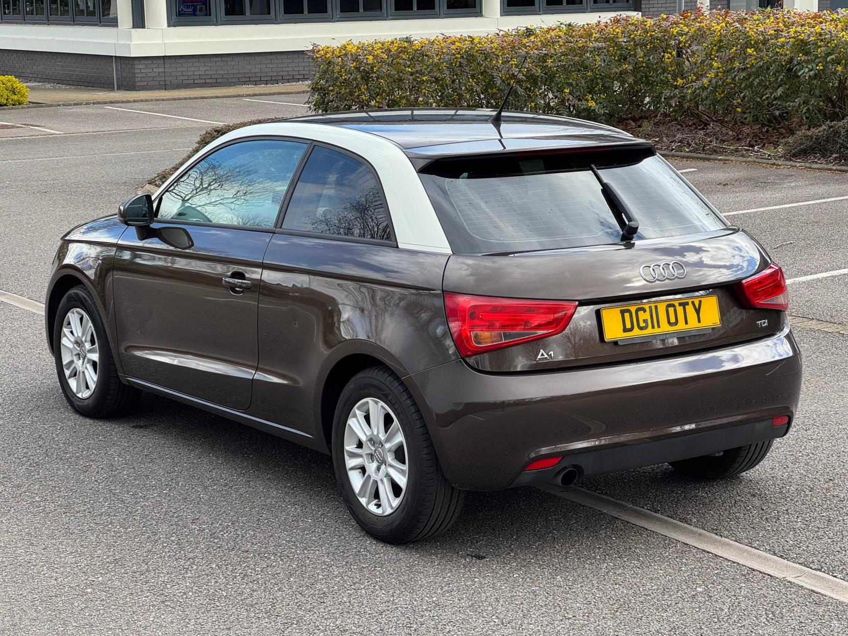 Audi A1 1.6 TDI SE Hatchback 3dr Diesel Manual Euro 5 (s/s) (105 ps)