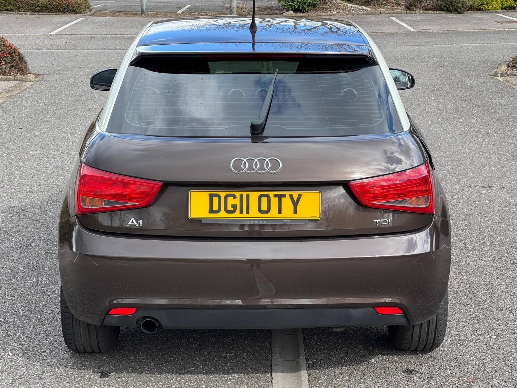 Audi A1 1.6 TDI SE Hatchback 3dr Diesel Manual Euro 5 (s/s) (105 ps)