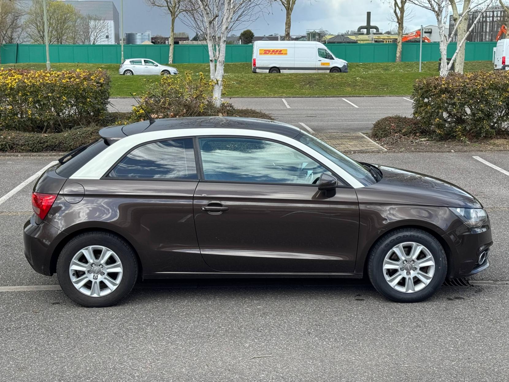 Audi A1 1.6 TDI SE Hatchback 3dr Diesel Manual Euro 5 (s/s) (105 ps)
