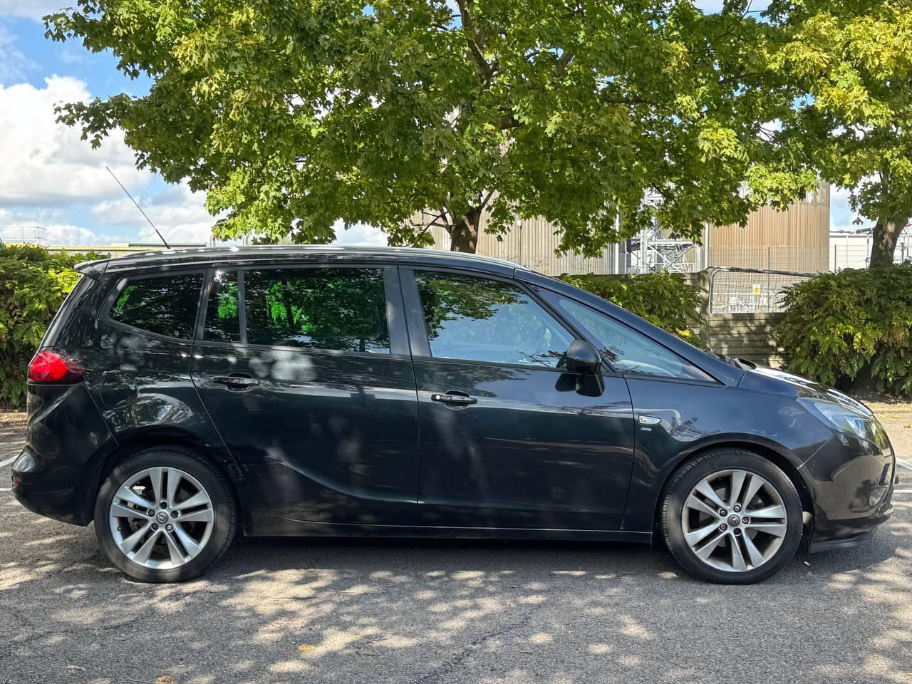 Vauxhall Zafira Tourer 2.0 CDTi SRi MPV 5dr Diesel Manual Euro 5 (130 ps)