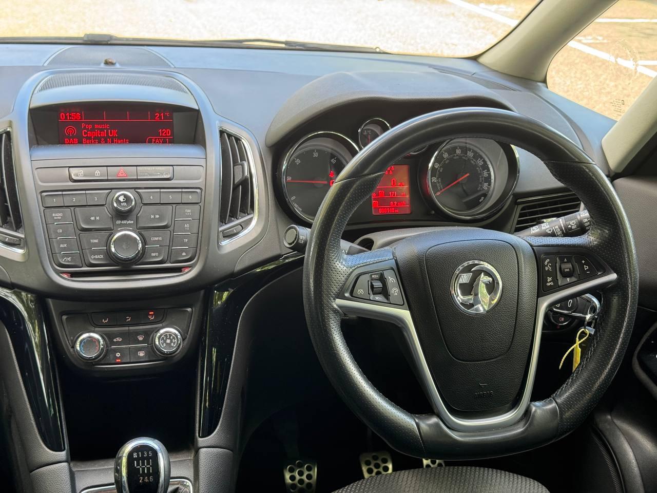 Vauxhall Zafira Tourer 2.0 CDTi SRi MPV 5dr Diesel Manual Euro 5 (130 ps)