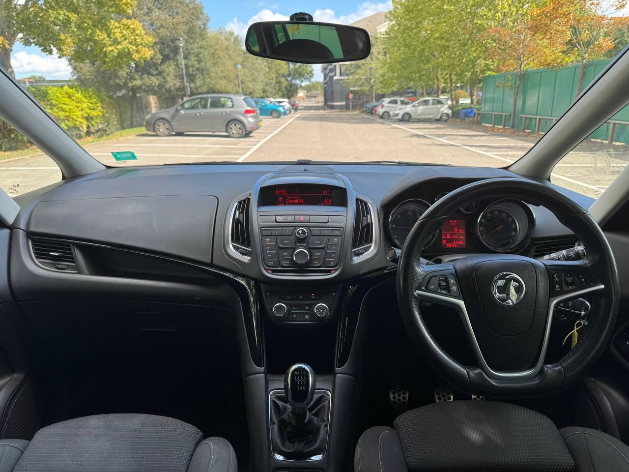 Vauxhall Zafira Tourer 2.0 CDTi SRi MPV 5dr Diesel Manual Euro 5 (130 ps)